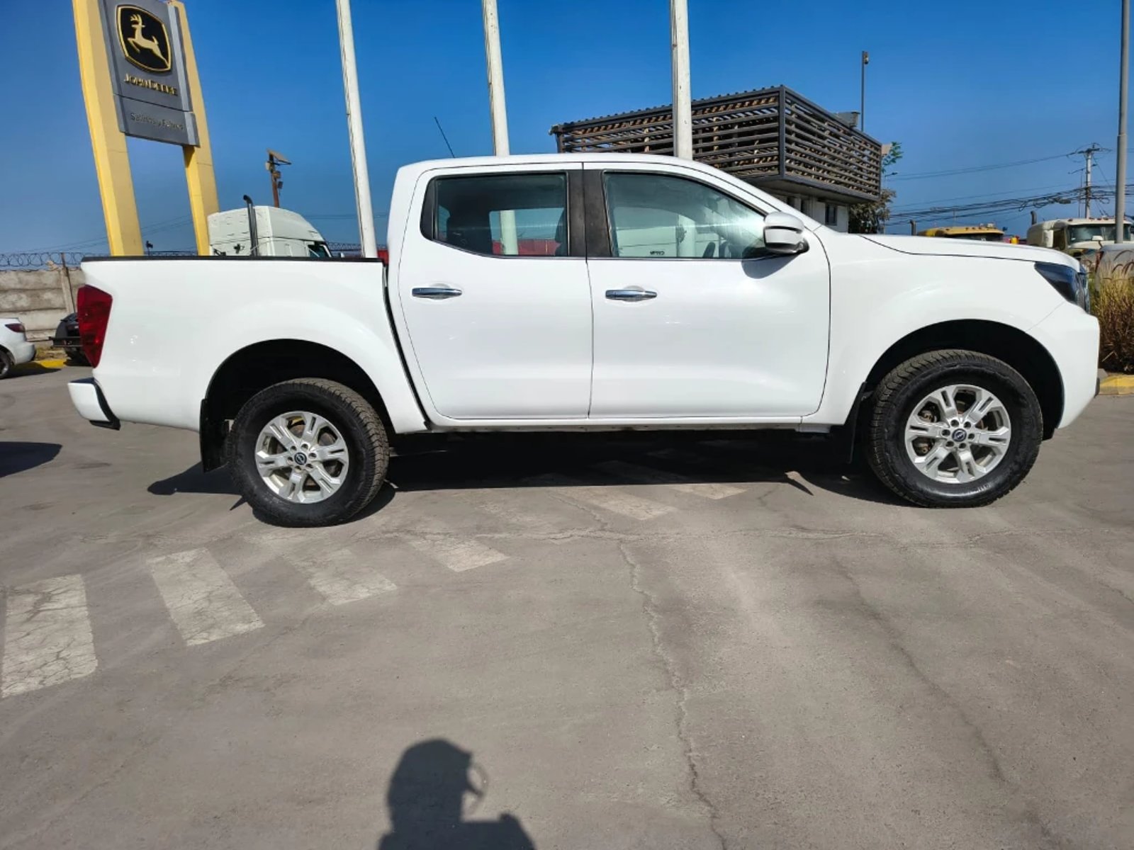 Nissan Navara 2023 - Foto 4 de 20