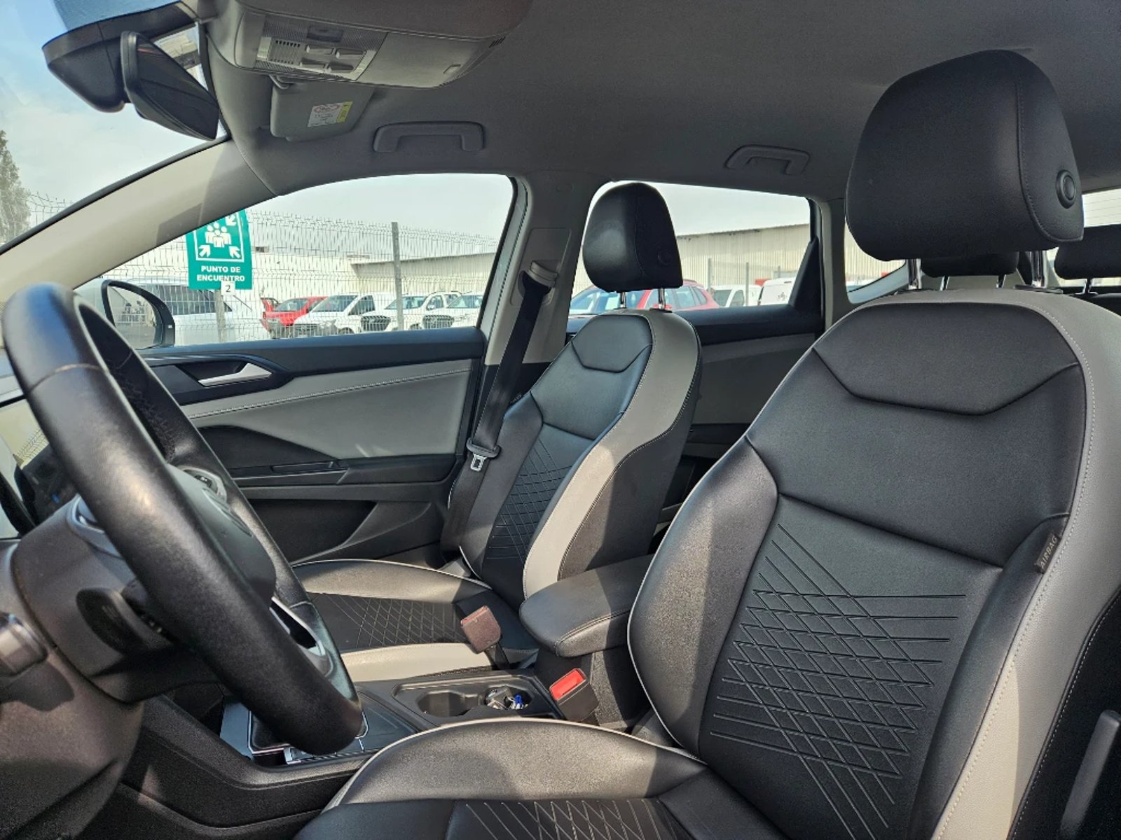 VOLKSWAGEN TAOS 2023 - Imagen 13 de 20