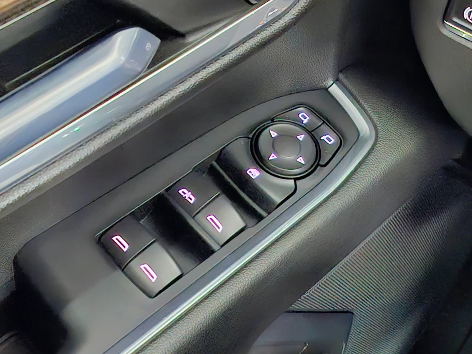 CHEVROLET SILVERADO 2023 - Imagen 14 de 20