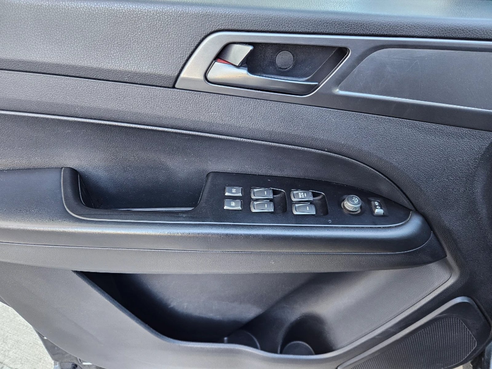 SSANGYONG GRAND MUSSO 2023 - Imagen 16 de 20