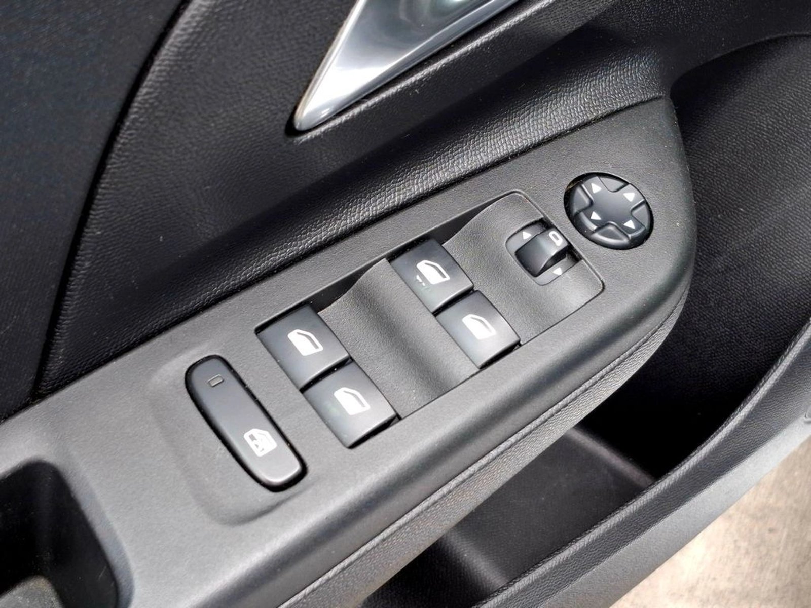 OPEL CORSA 2023 - Imagen 13 de 20