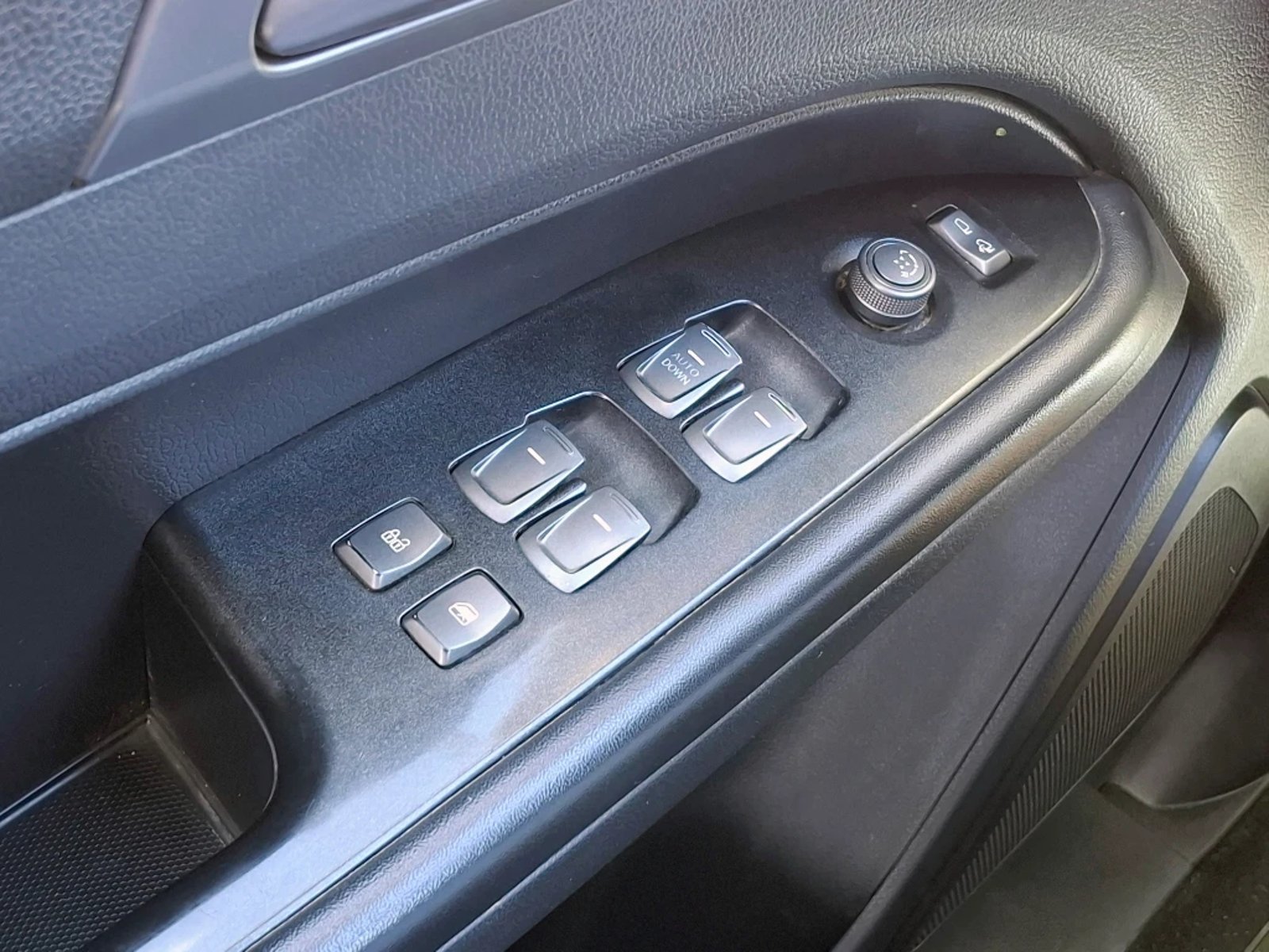 SsangYong Grand musso 2023 - Imagen 13 de 20