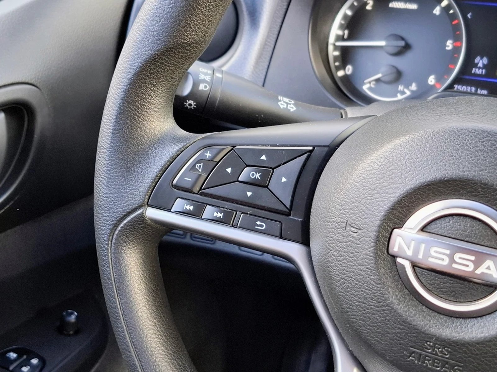 NISSAN NAVARA 2023 - Imagen 13 de 20