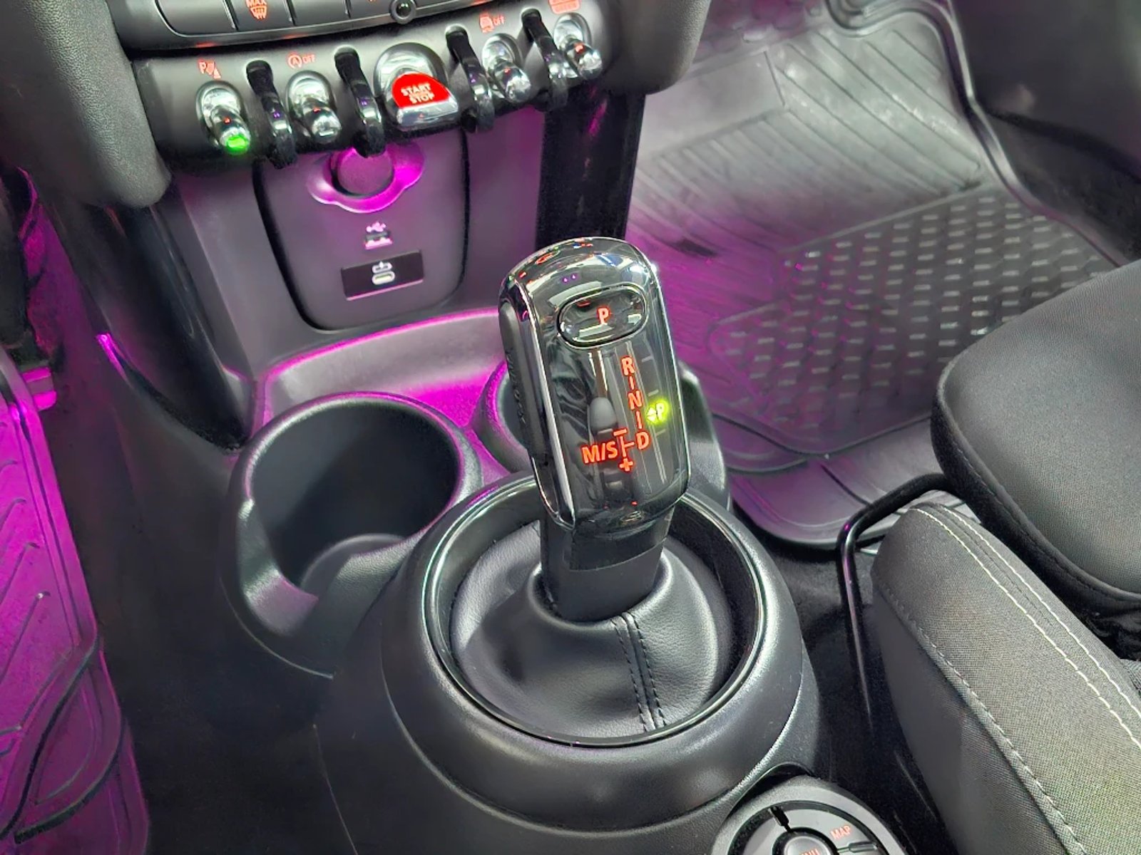 MINI COOPER 2024 - Imagen 20 de 20