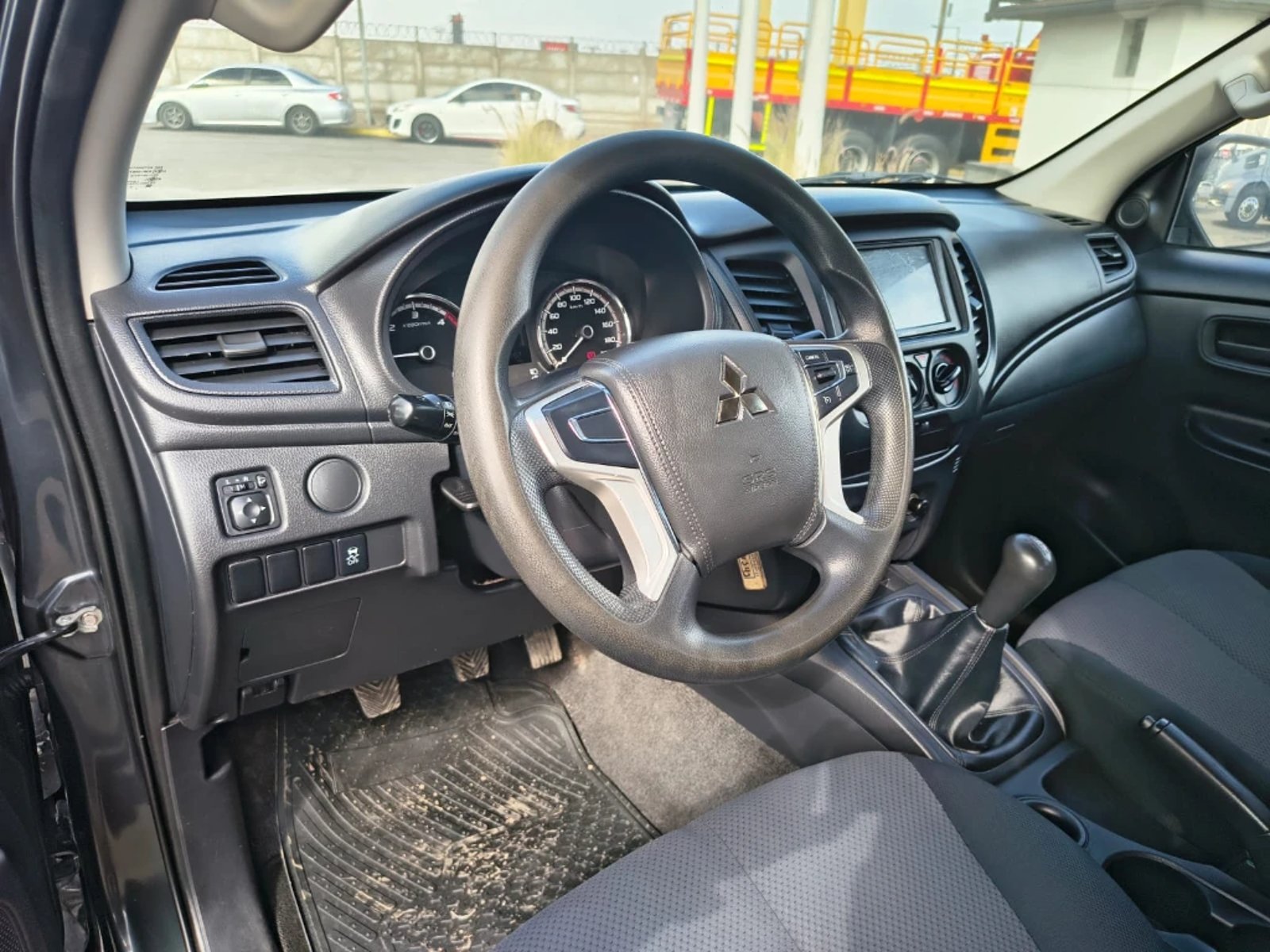 Mitsubishi L200 2023 - Imagen 16 de 20