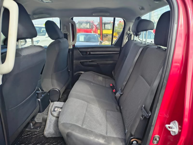 Toyota Hilux 2023 - Imagen 19 de 20