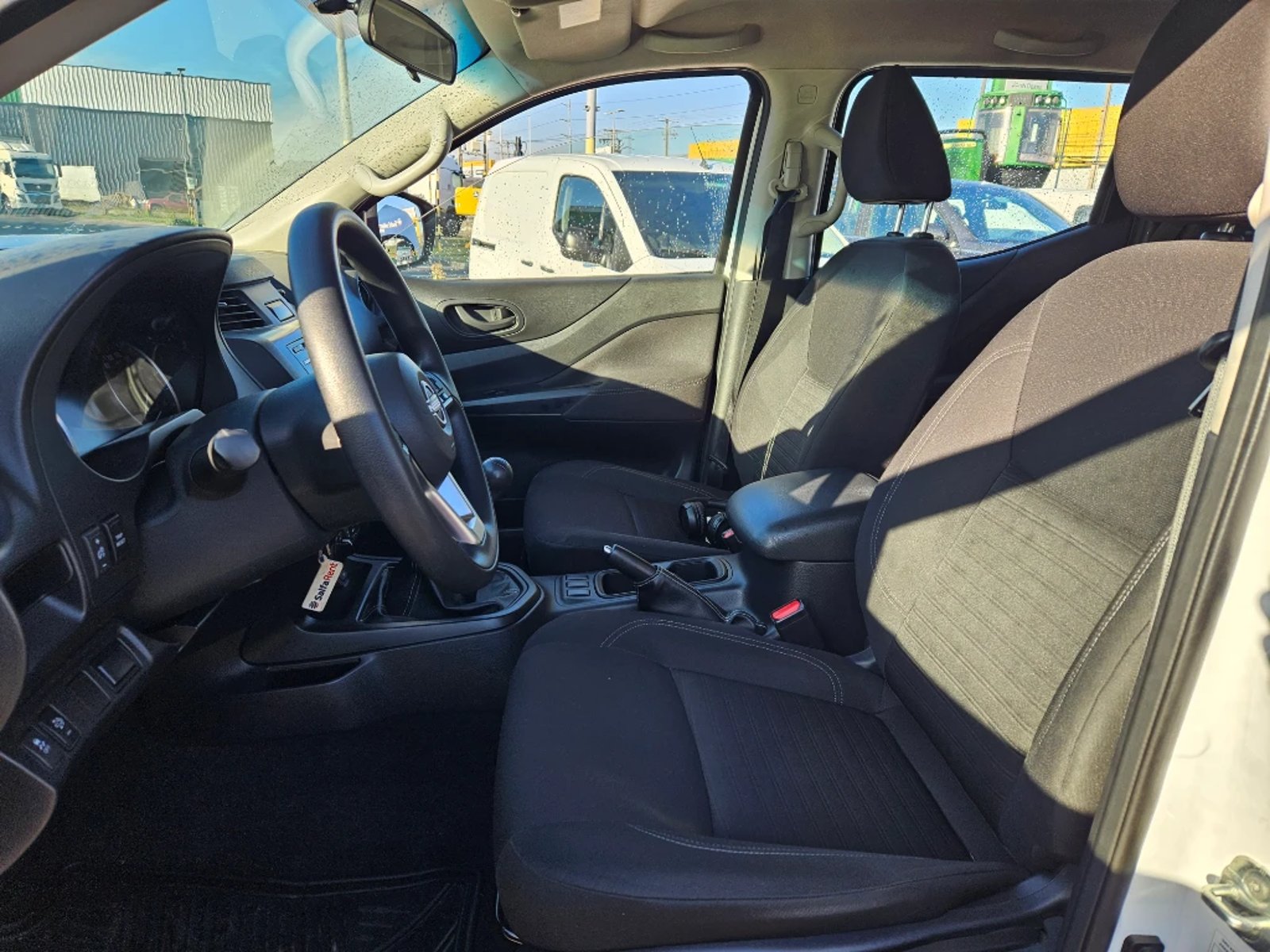 NISSAN NAVARA 2023 - Imagen 19 de 20