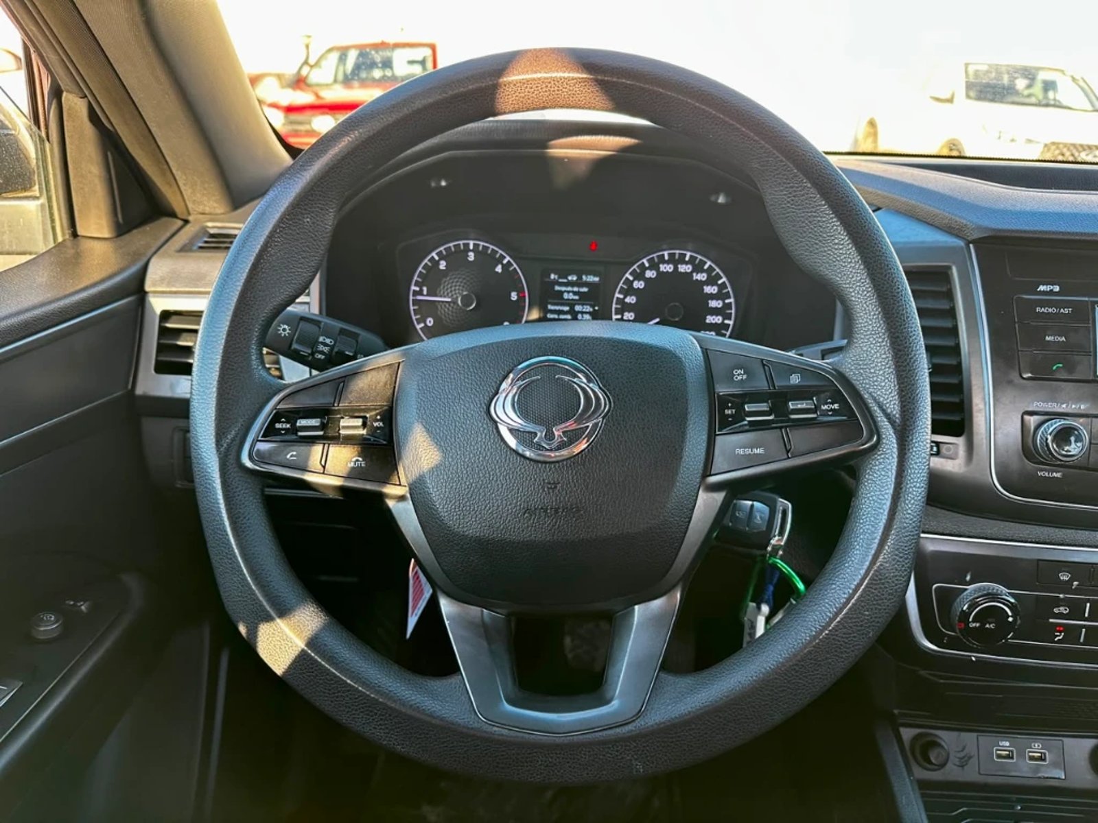 SsangYong Grand musso 2023 - Imagen 14 de 20