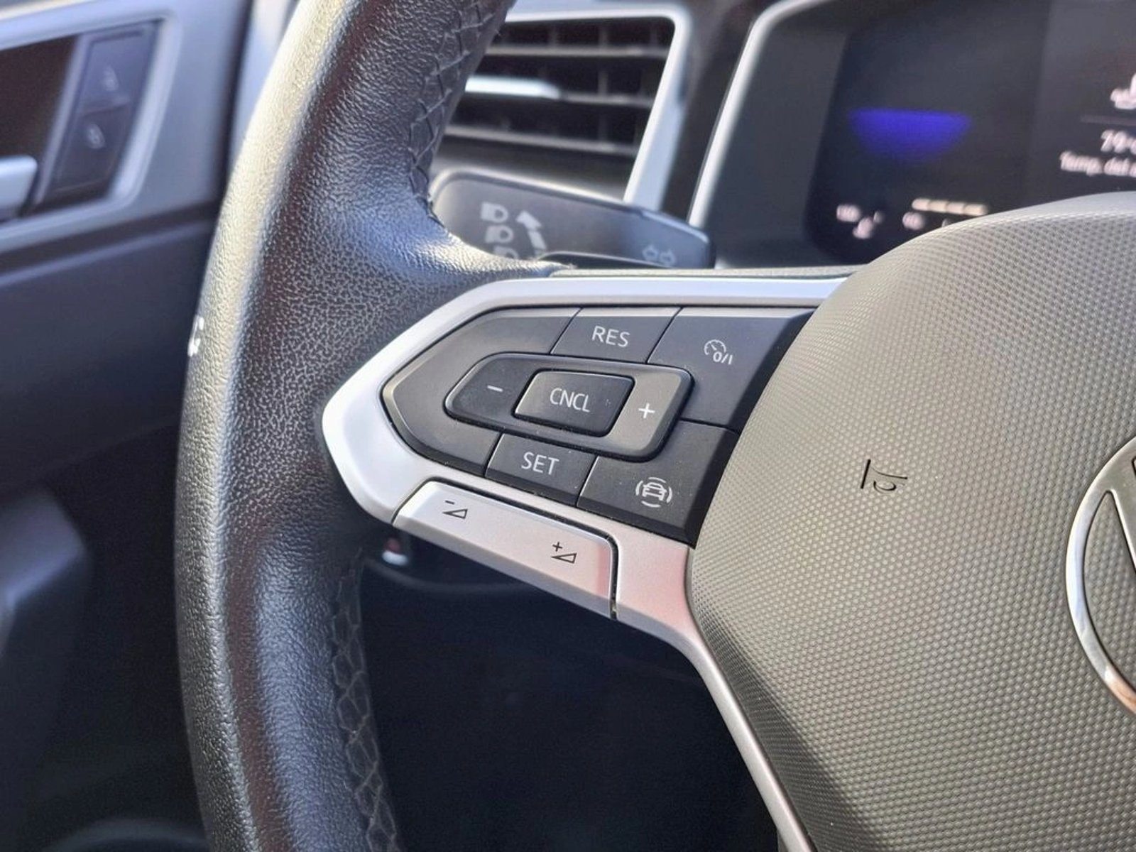 VOLKSWAGEN NIVUS 2023 - Imagen 14 de 20