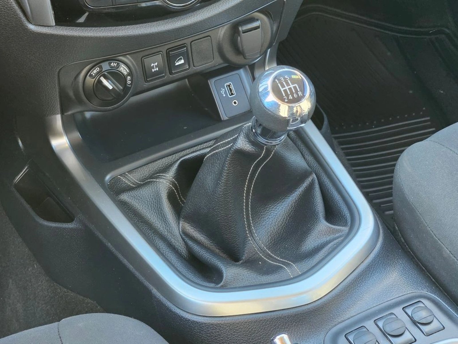 NISSAN NAVARA 2023 - Imagen 14 de 20