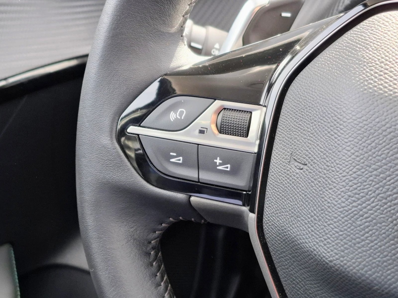 Peugeot 208 2023 - Imagen 14 de 20