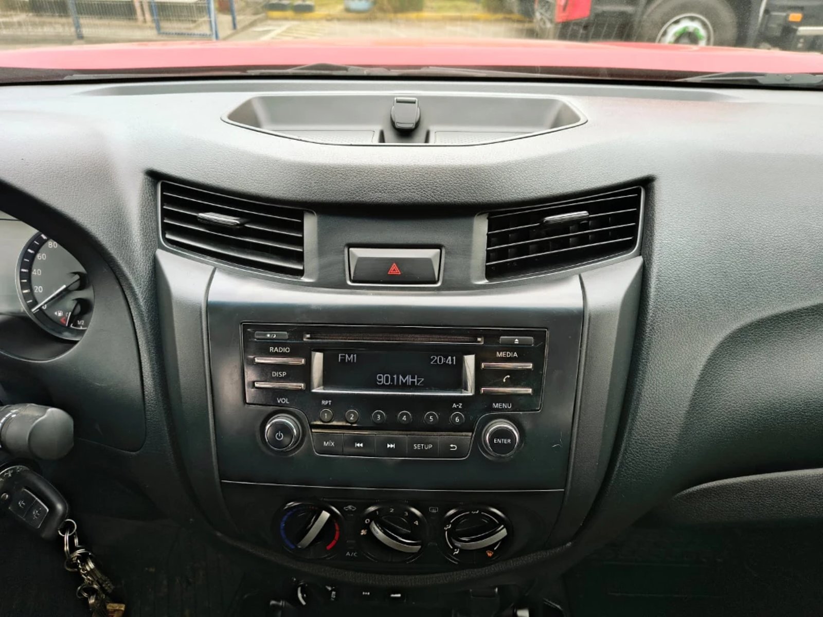 NISSAN NAVARA 2023 - Imagen 13 de 20