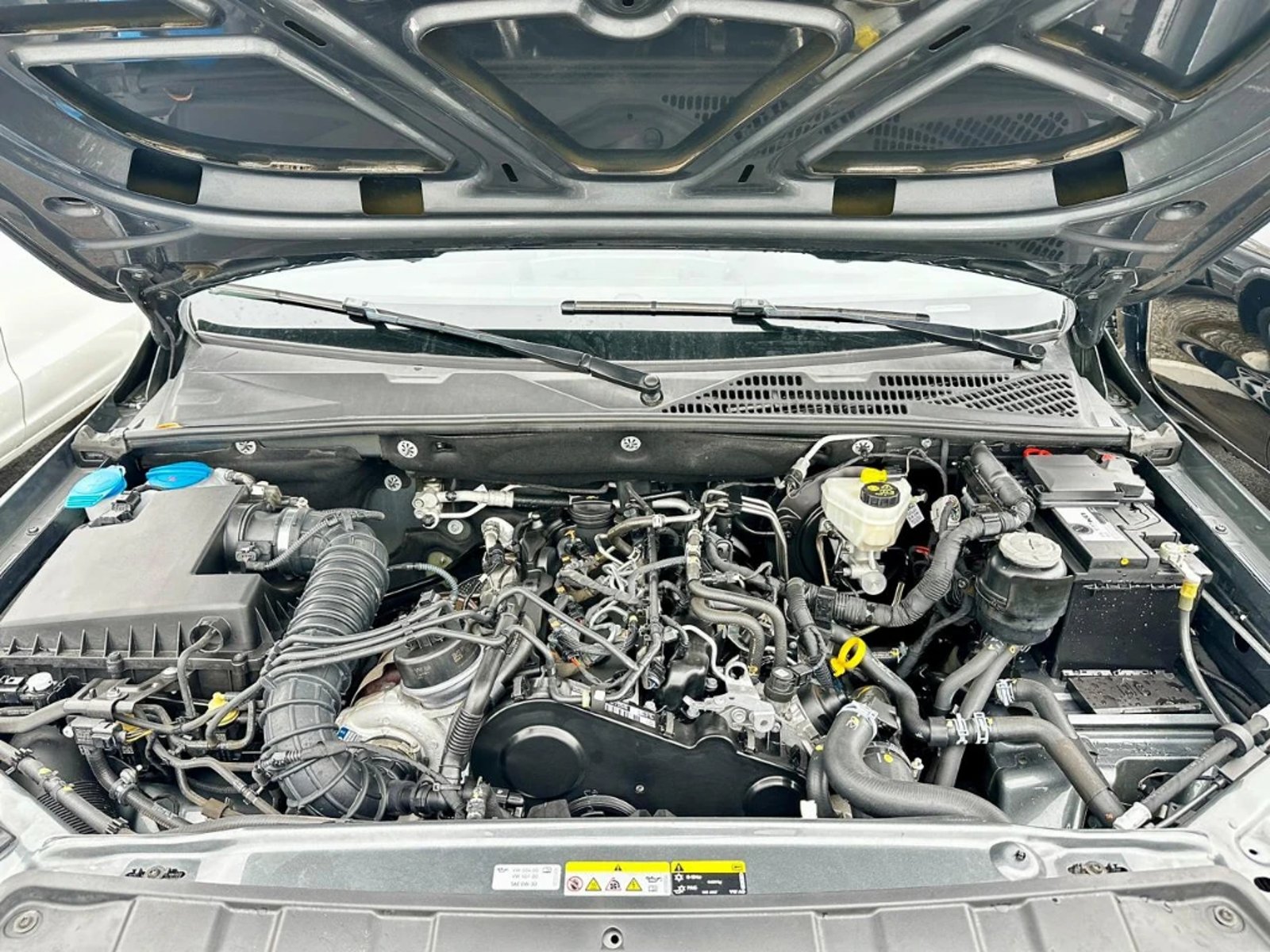 VOLKSWAGEN AMAROK 2023 - Imagen 11 de 20