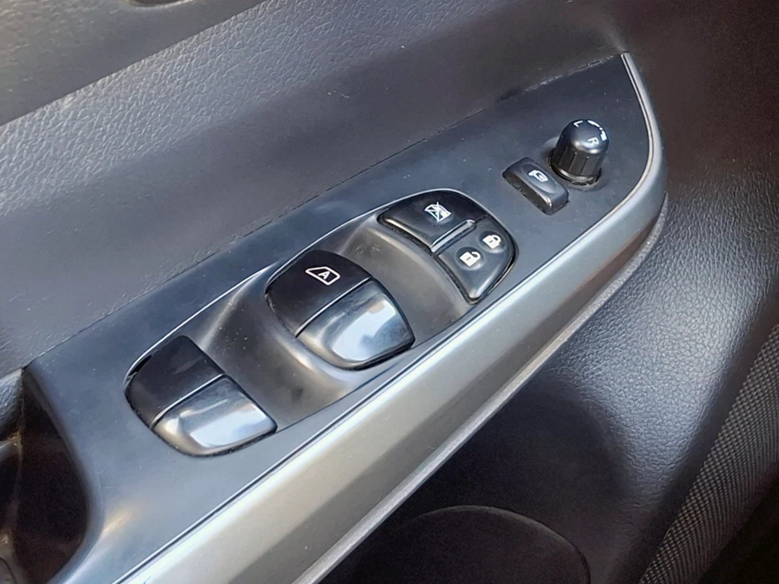 NISSAN NAVARA 2023 - Imagen 12 de 20