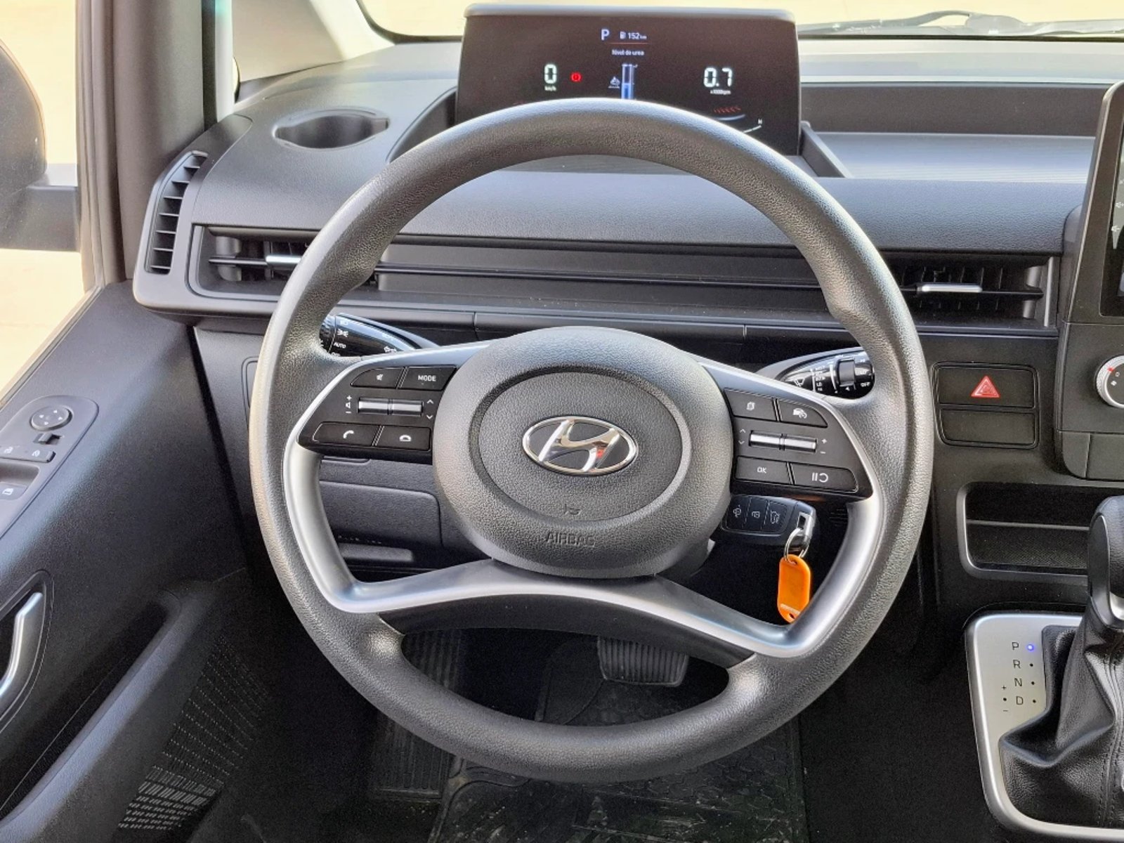 Hyundai Staria 2024 - Imagen 13 de 20