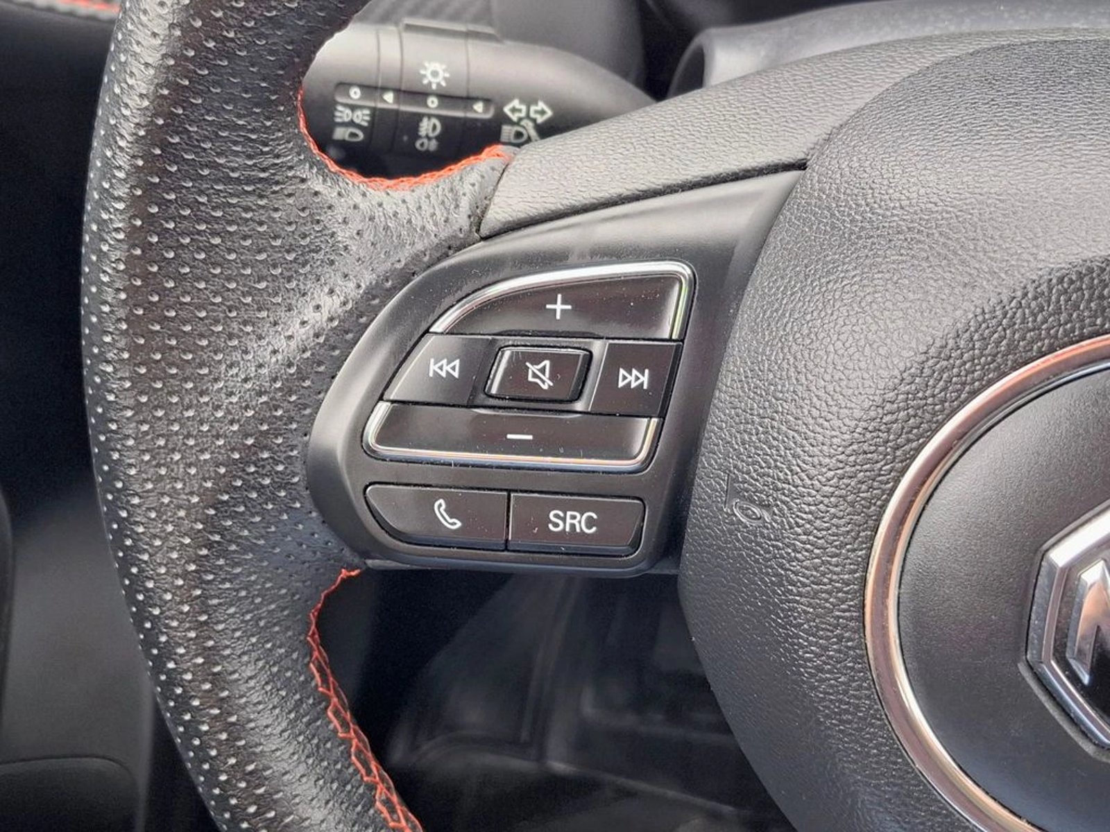 MG ZX 2023 - Imagen 14 de 20
