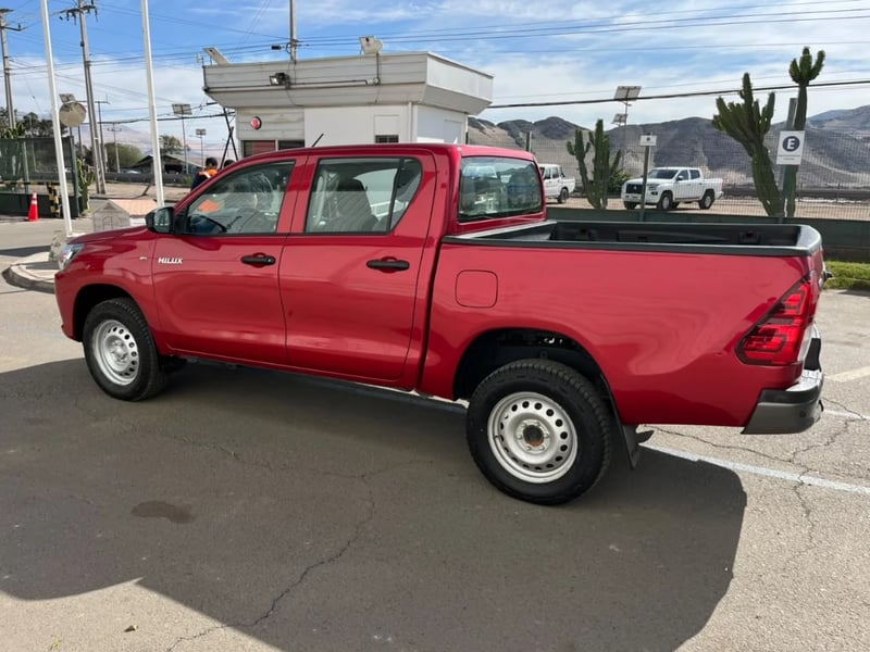 Toyota Hilux 2024 - Imagen 8 de 20