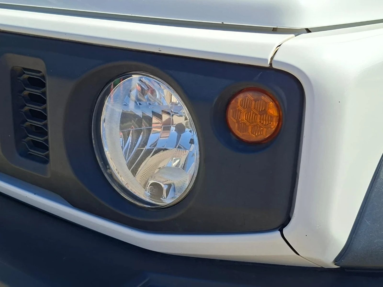 SUZUKI JIMNY 2023 - Imagen 14 de 20
