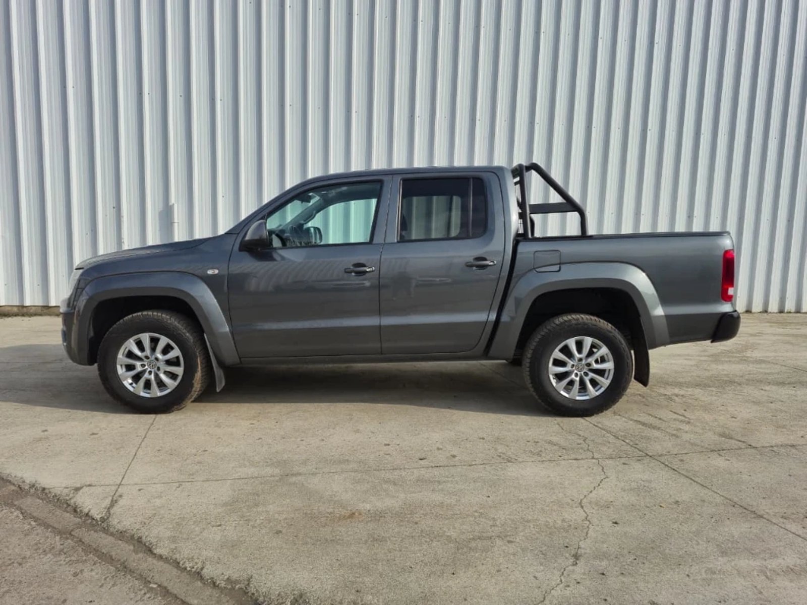 Volkswagen Amarok 2023 - Imagen 8 de 20