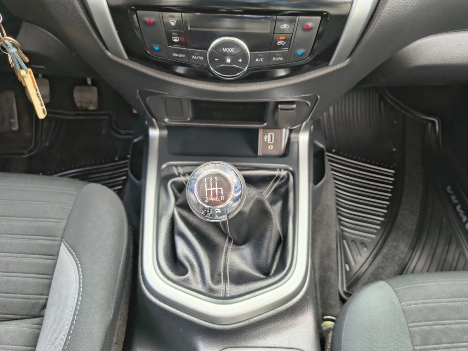 NISSAN NAVARA 2023 - Imagen 16 de 20