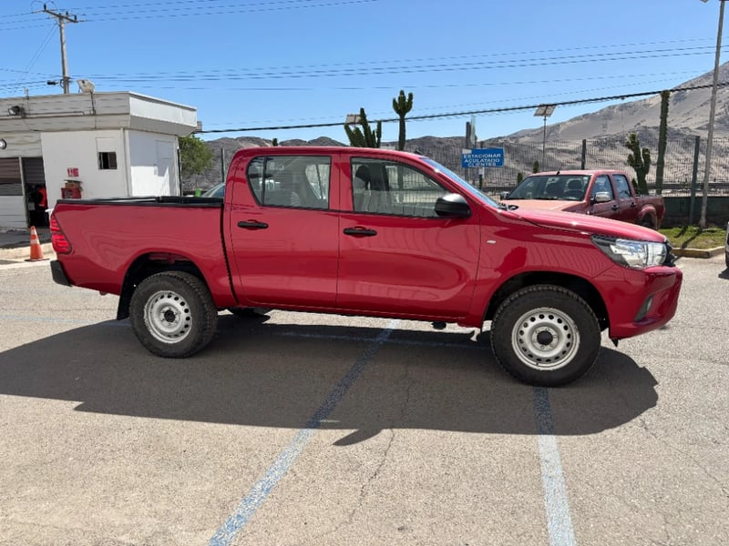 Toyota Hilux 2024 - Imagen 4 de 20