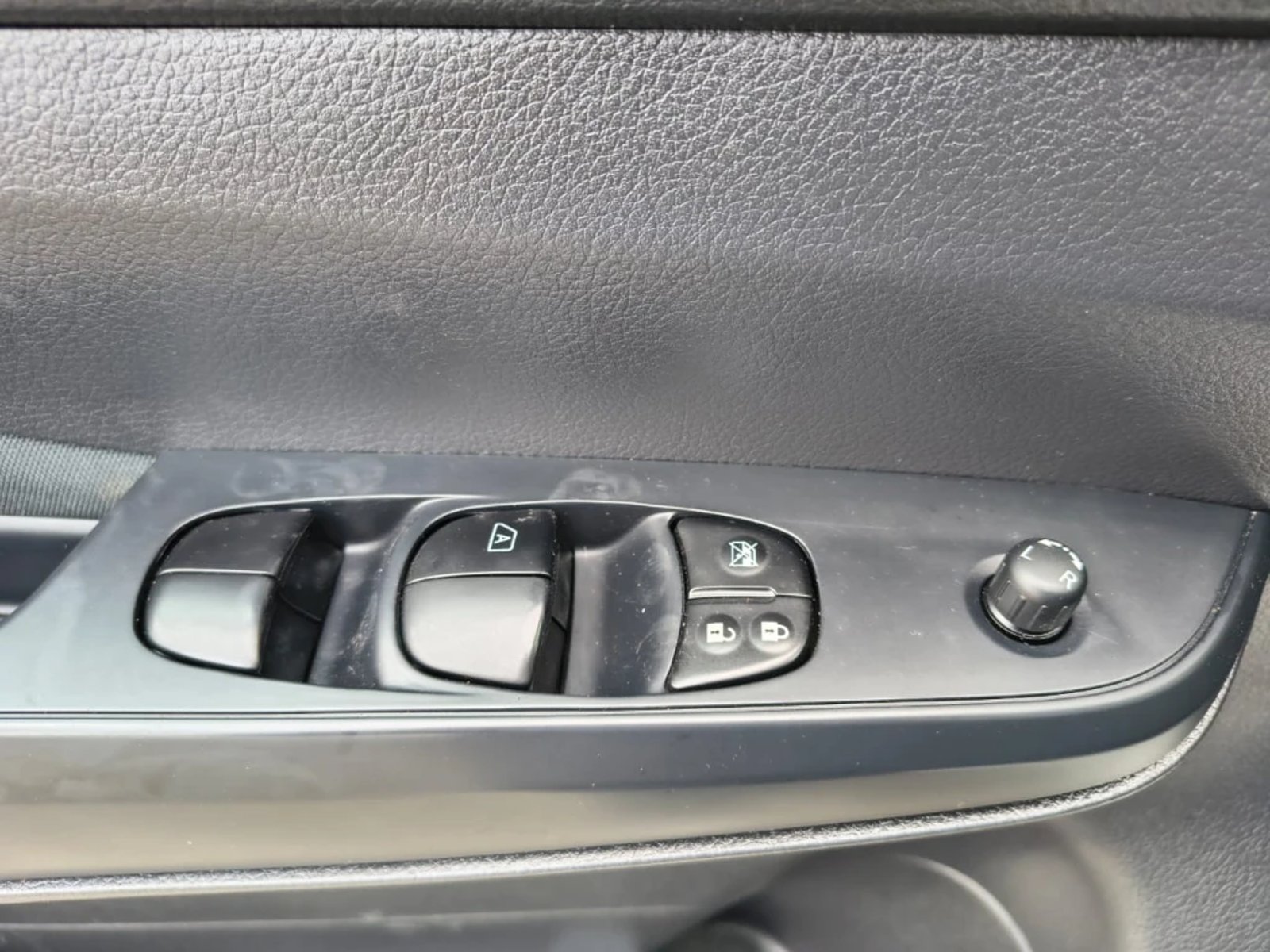 Nissan Navara 2023 - Imagen 14 de 20
