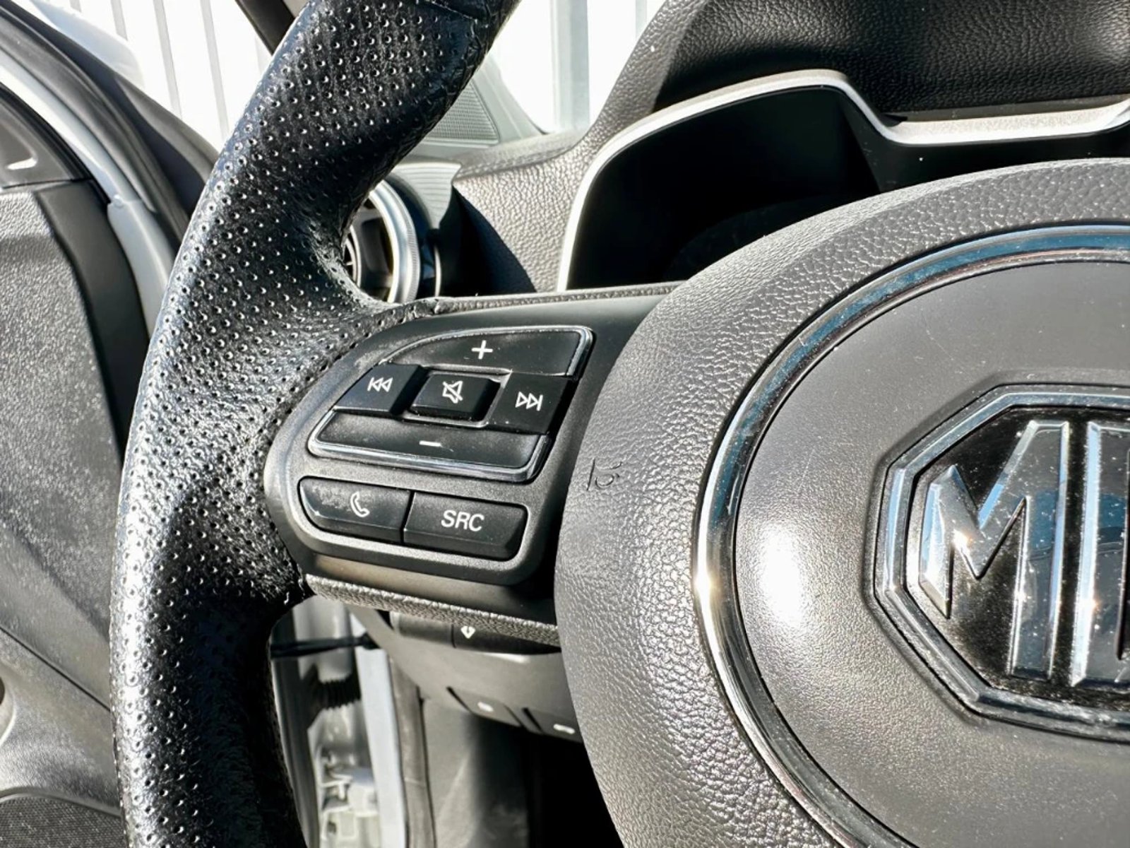 MG Zs 2023 - Imagen 14 de 20