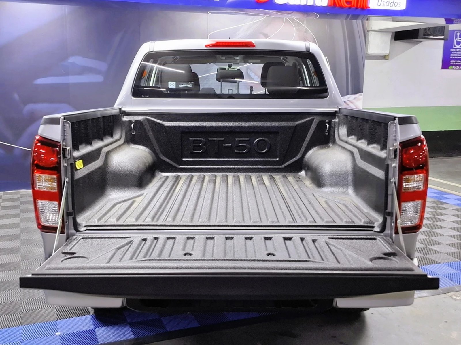 MAZDA BT-50 2024 - Imagen 12 de 20