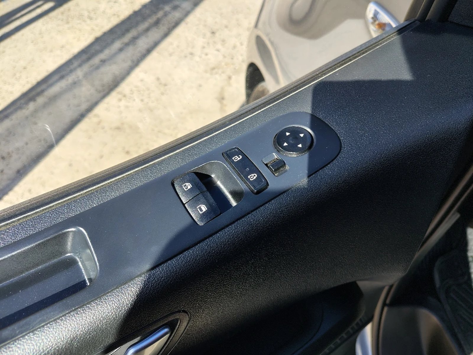 HYUNDAI STARIA FURGÓN 2024 - Imagen 15 de 20