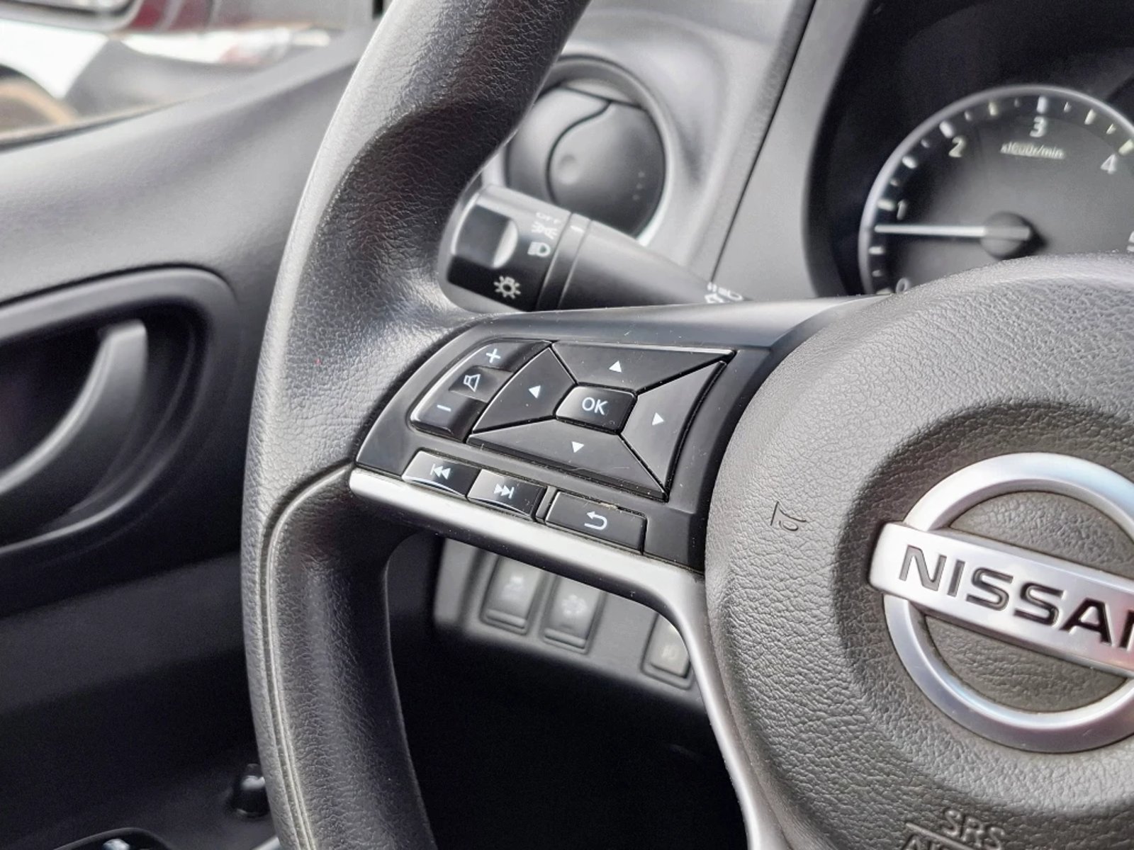 NISSAN NAVARA 2023 - Imagen 14 de 20