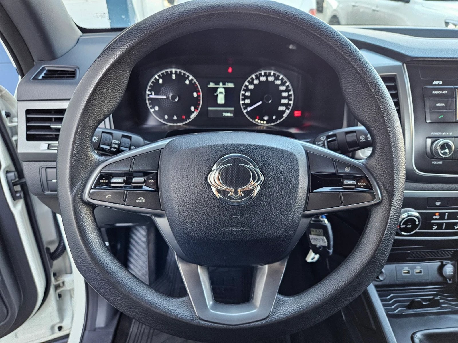 SSANGYONG MUSSO 2023 - Imagen 18 de 20