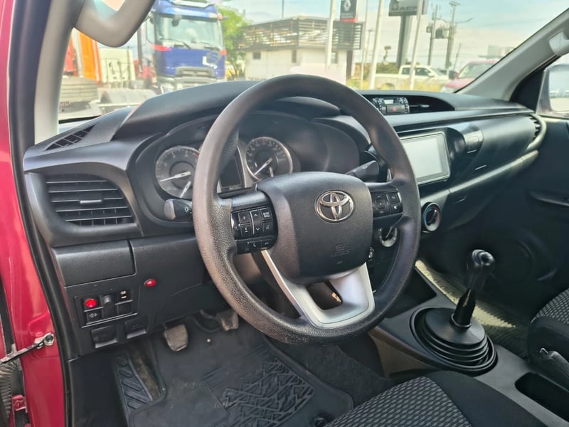 Toyota Hilux 2024 - Imagen 11 de 20
