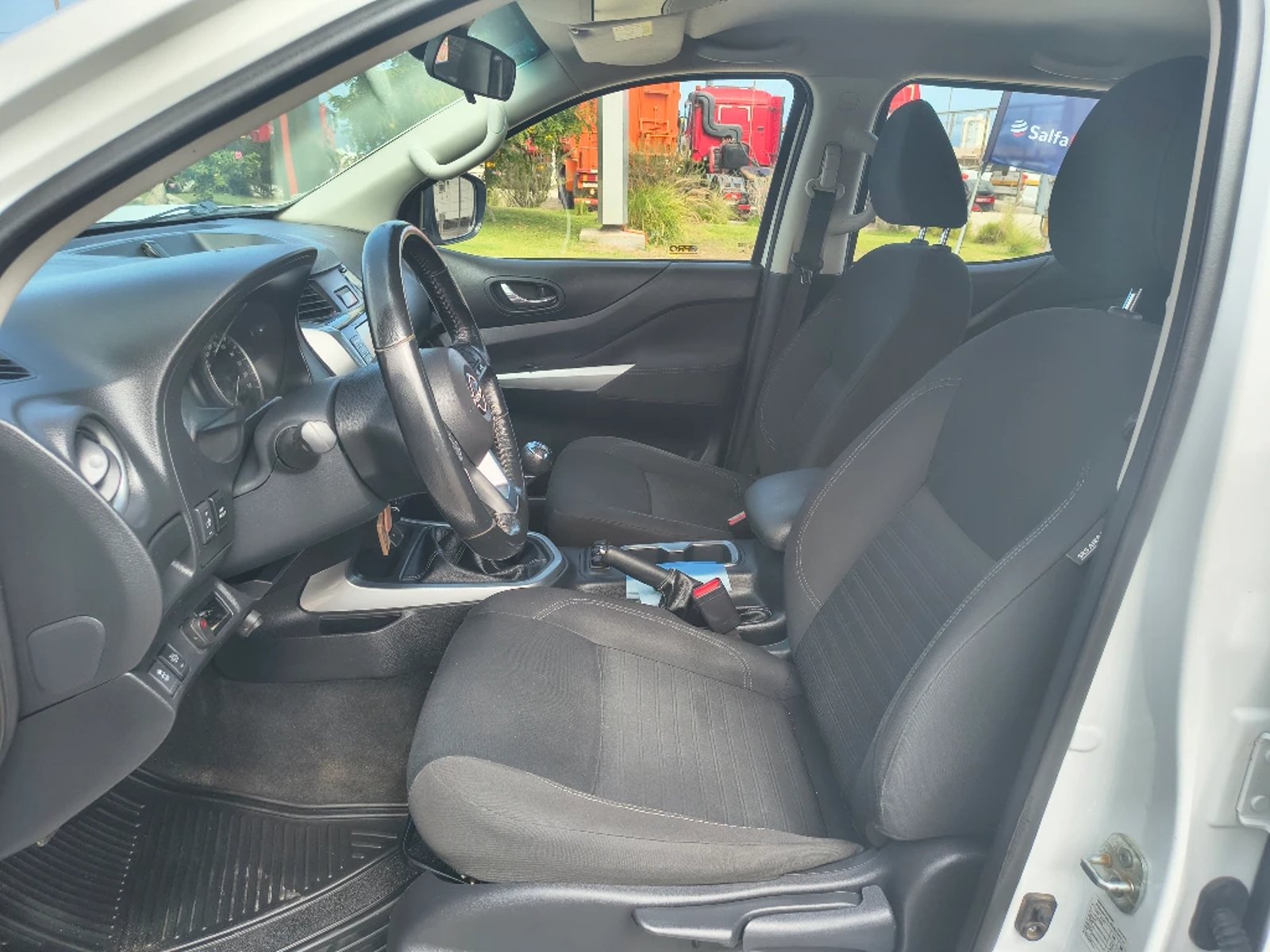 NISSAN NAVARA 2023 - Imagen 13 de 20