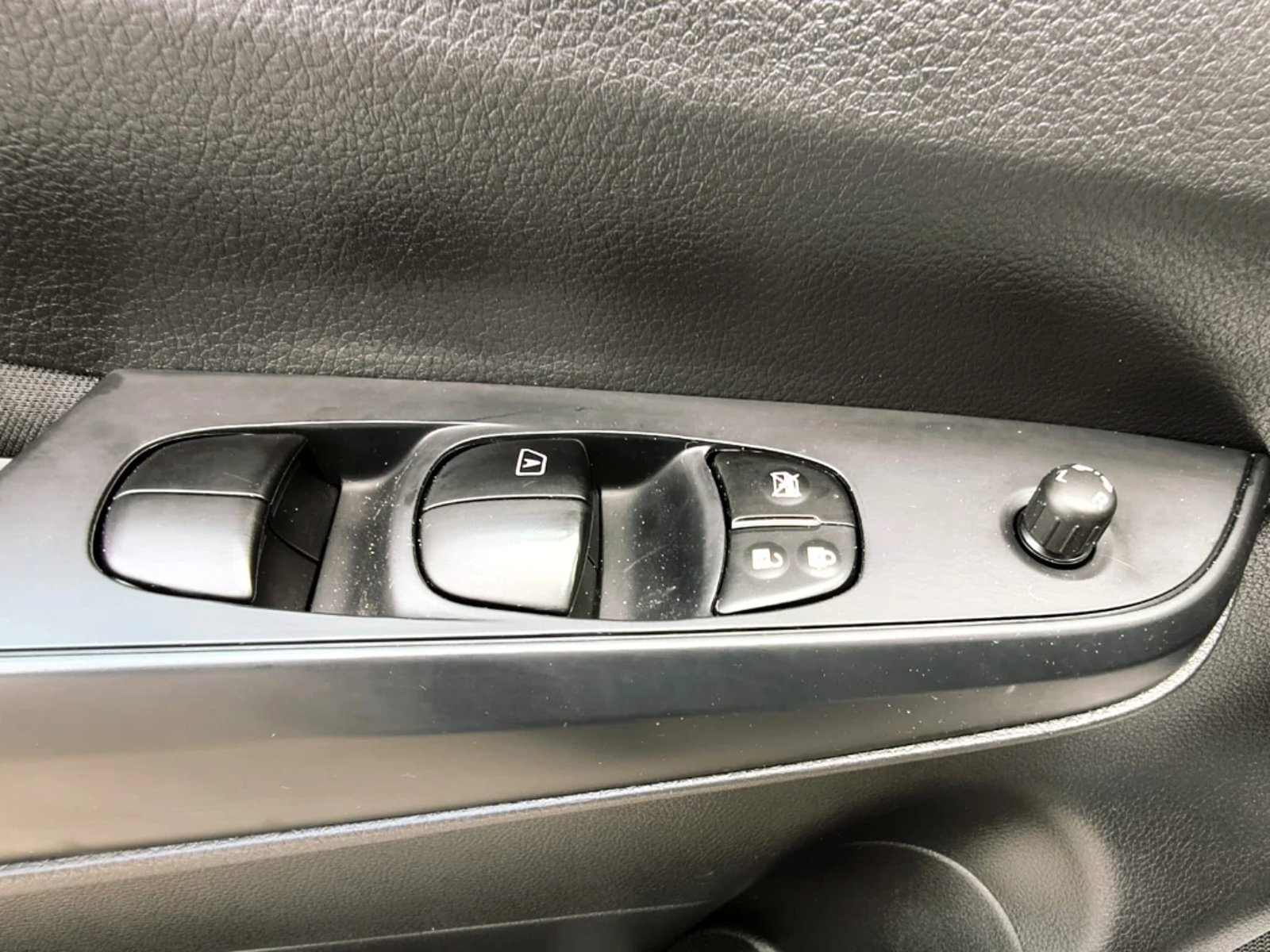 NISSAN NAVARA 2023 - Imagen 13 de 20