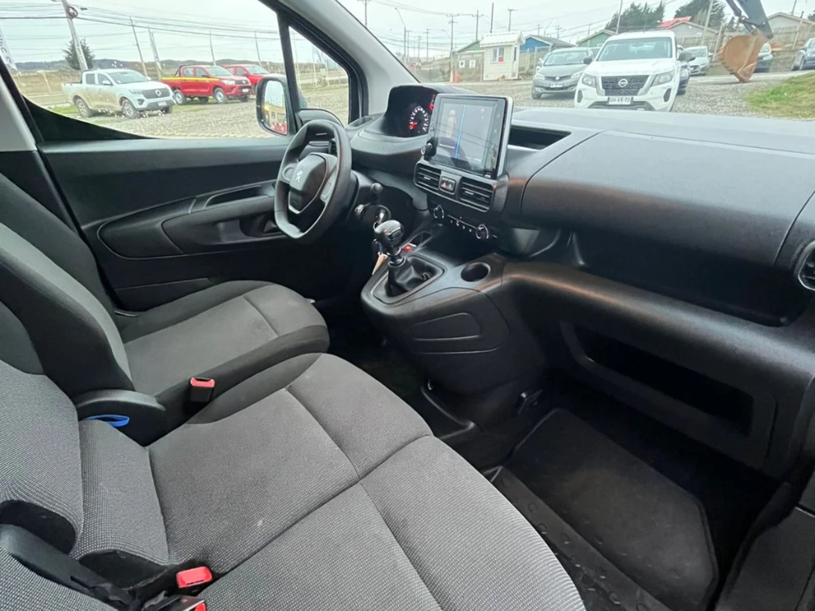 PEUGEOT PARTNER 2024 - Imagen 13 de 19