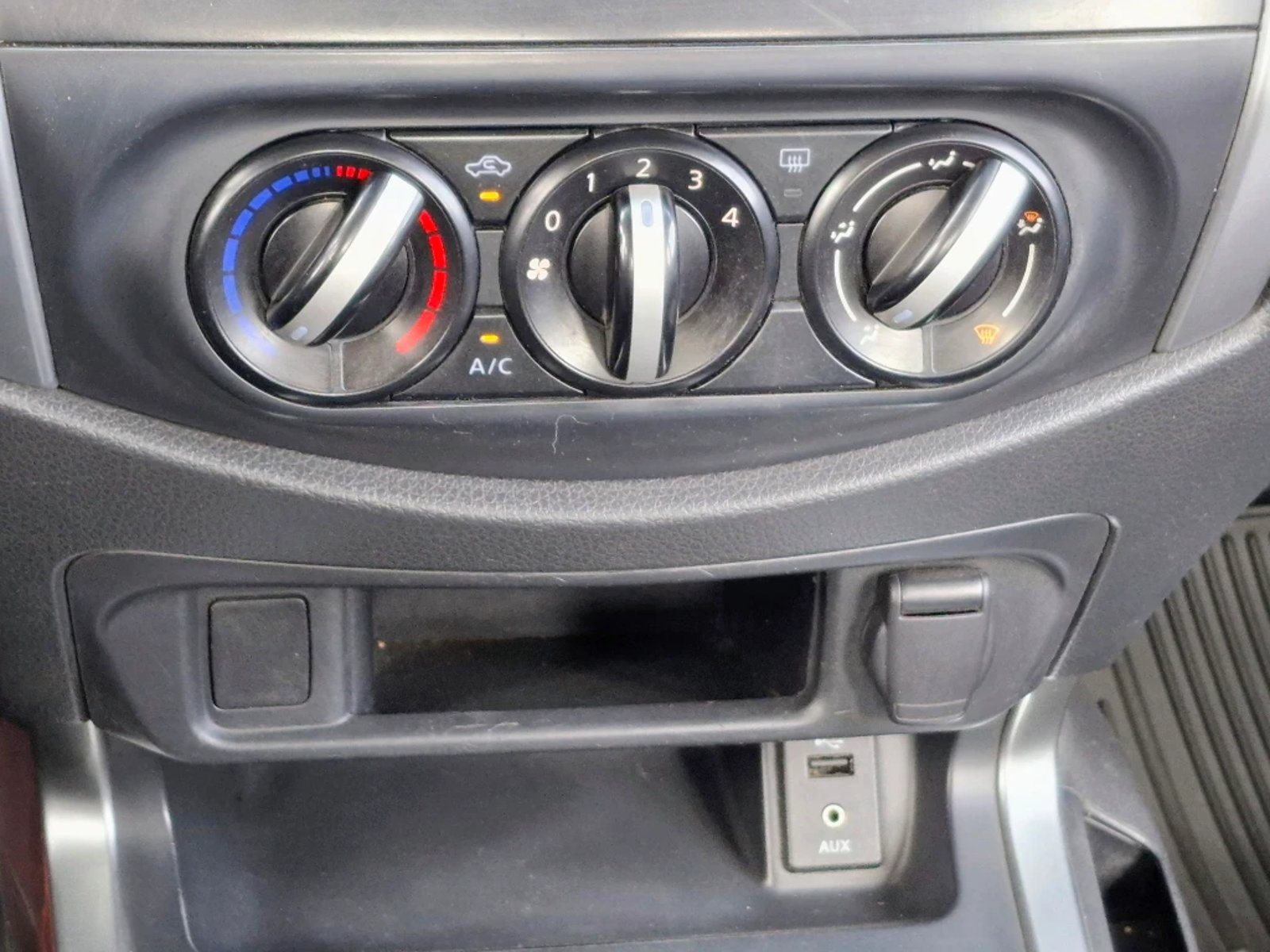 NISSAN NAVARA 2023 - Imagen 18 de 20