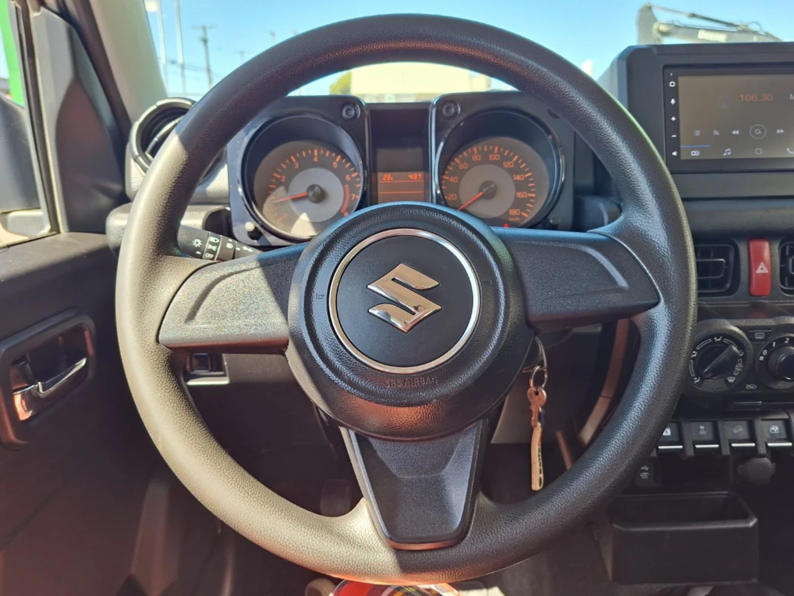 SUZUKI JIMNY 2023 - Imagen 19 de 20