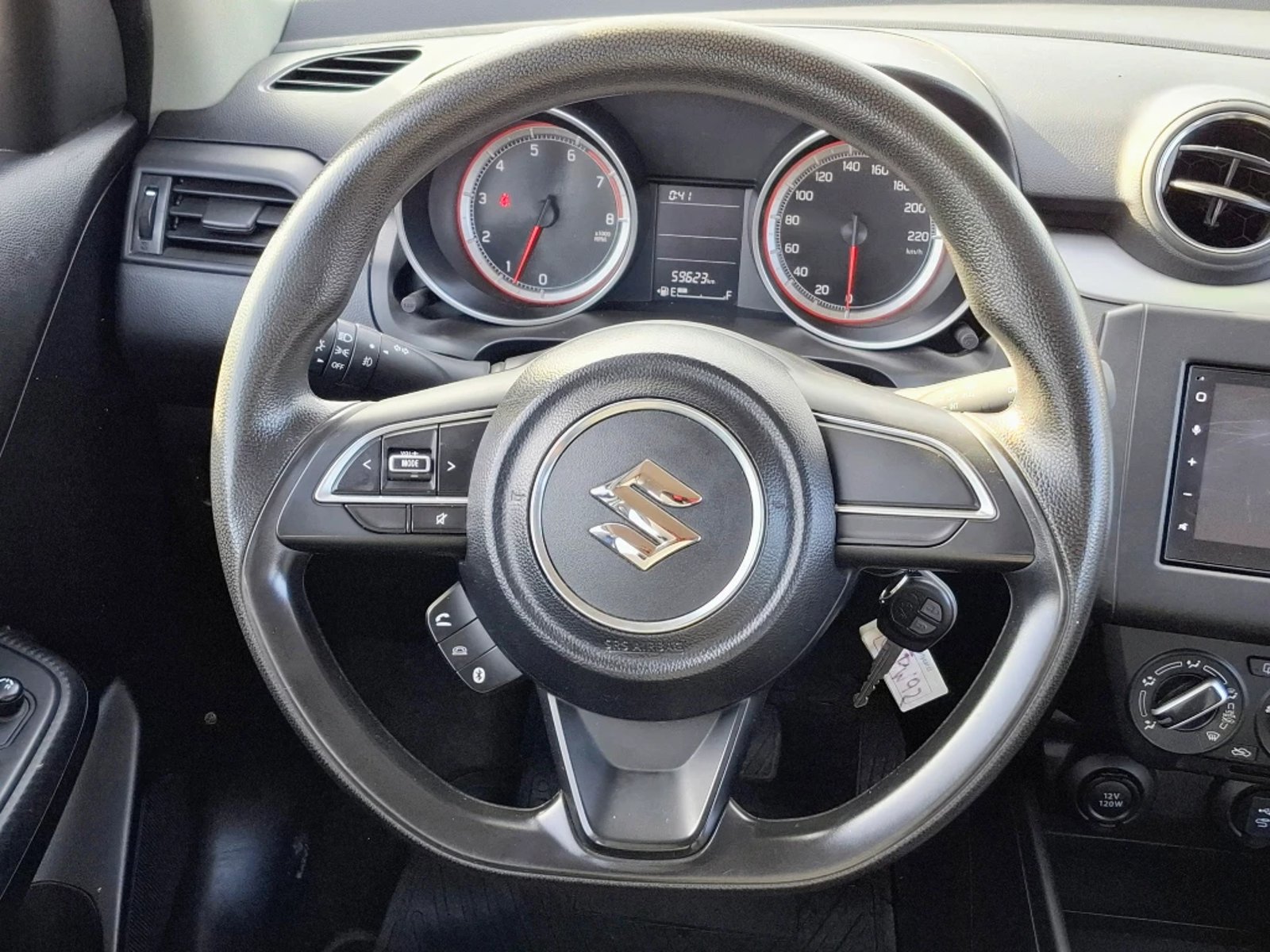 Suzuki Swift 2023 - Imagen 14 de 20