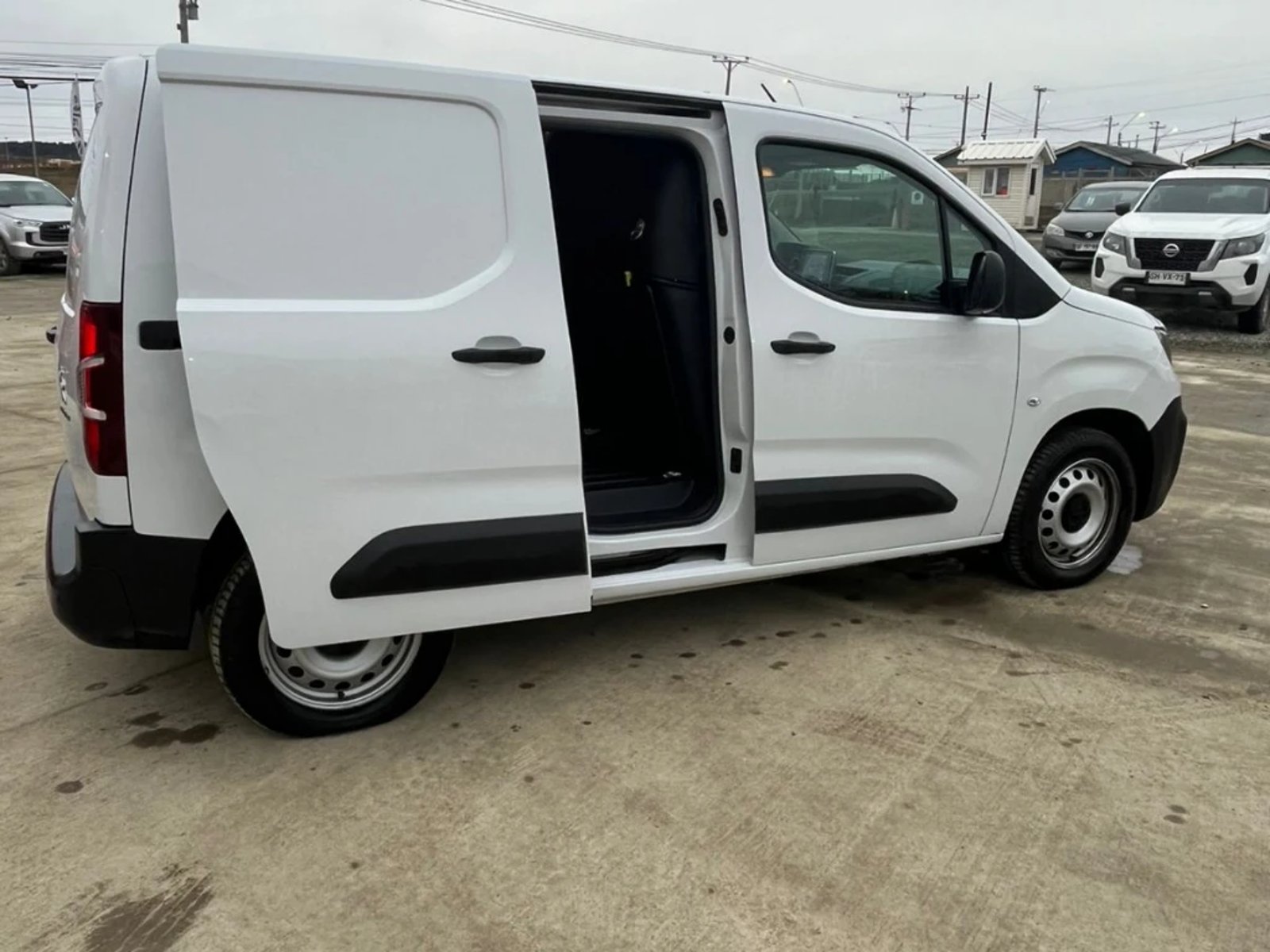 PEUGEOT PARTNER 2024 - Imagen 15 de 19