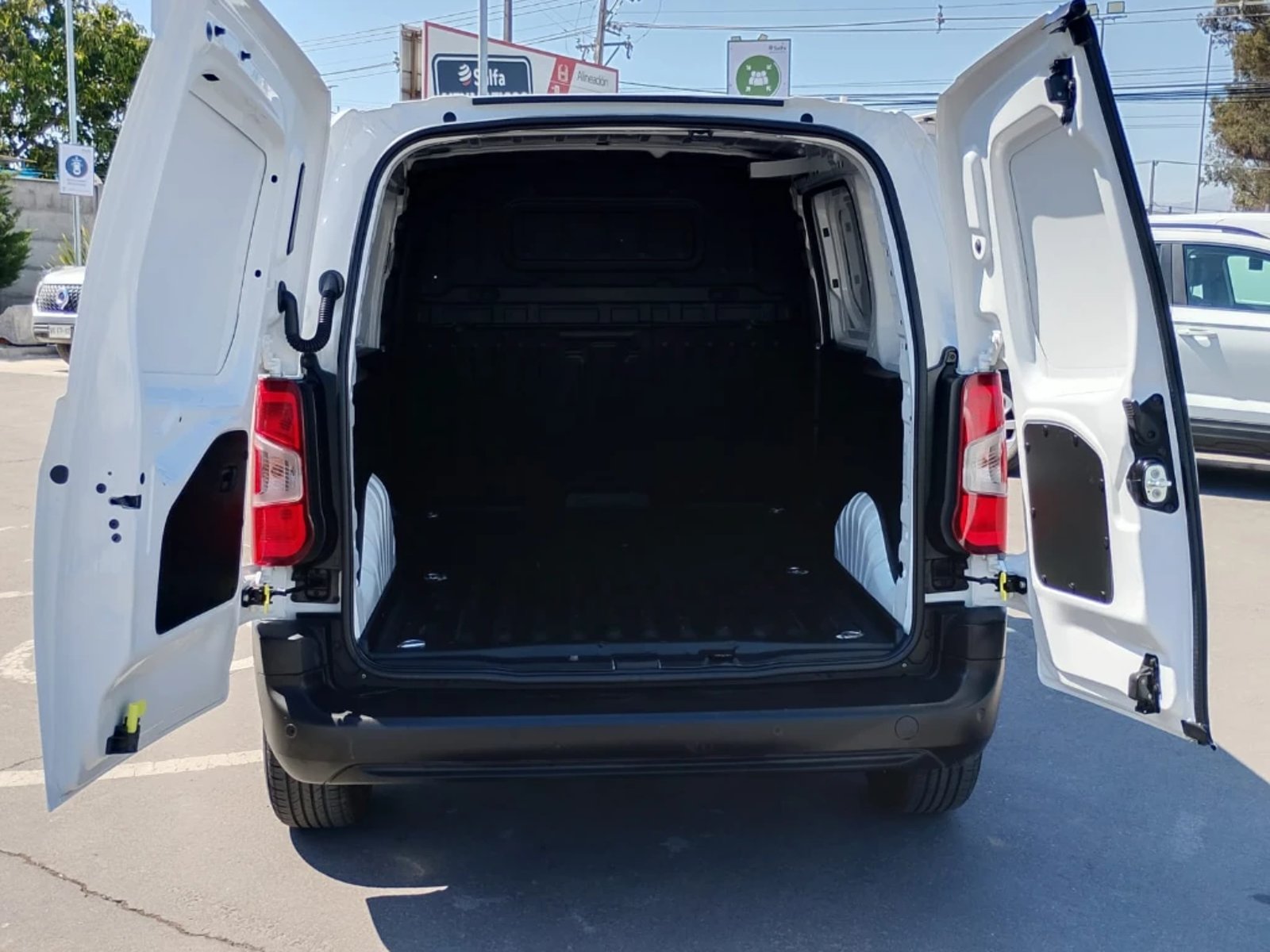 CITROEN BERLINGO 2023 - Imagen 8 de 20