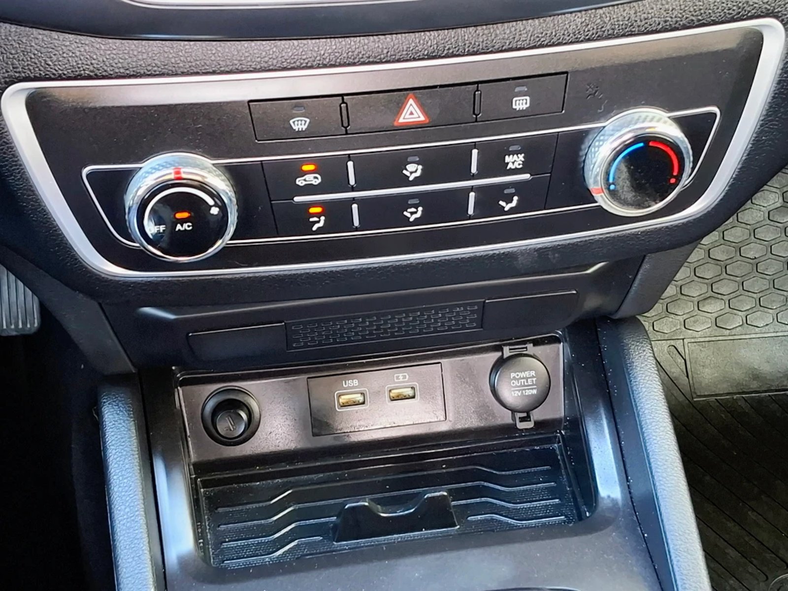 SSANGYONG GRAND MUSSO 2023 - Imagen 19 de 20