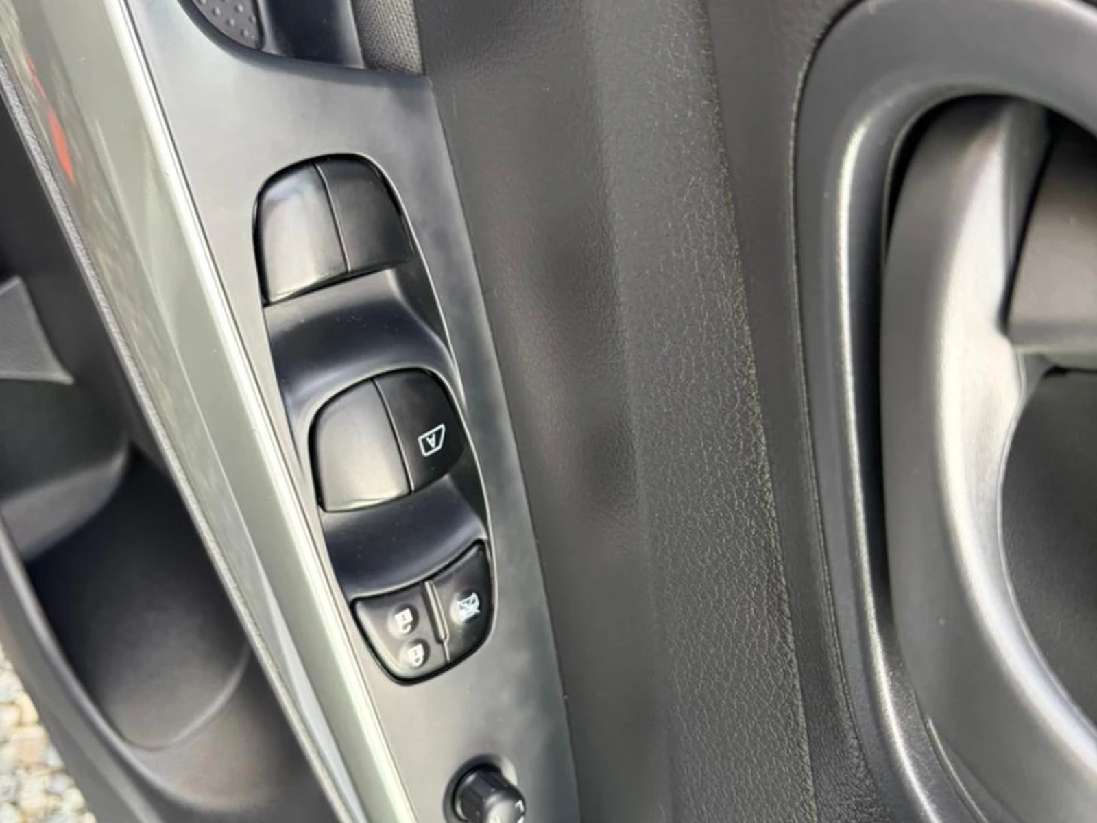 NISSAN NAVARA 2022 - Imagen 14 de 20