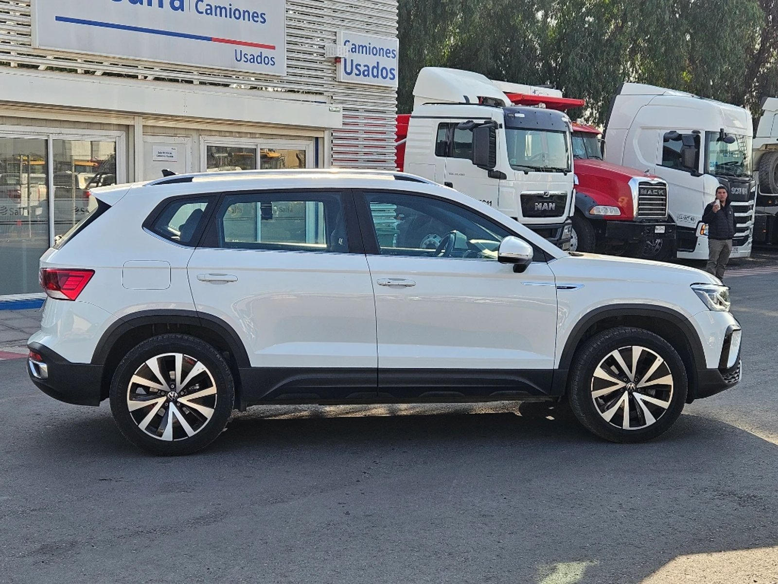 VOLKSWAGEN TAOS 2023 - Imagen 4 de 20