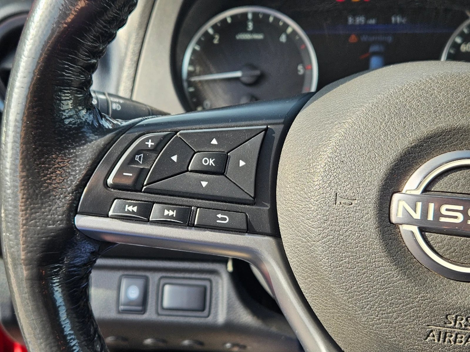 NISSAN NAVARA 2023 - Imagen 18 de 20