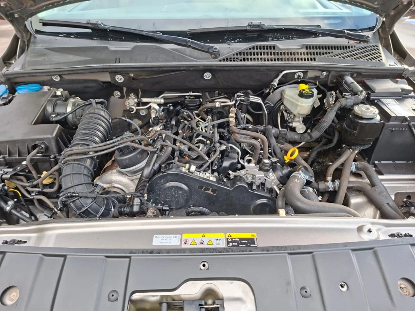 VOLKSWAGEN AMAROK 2023 - Imagen 11 de 20