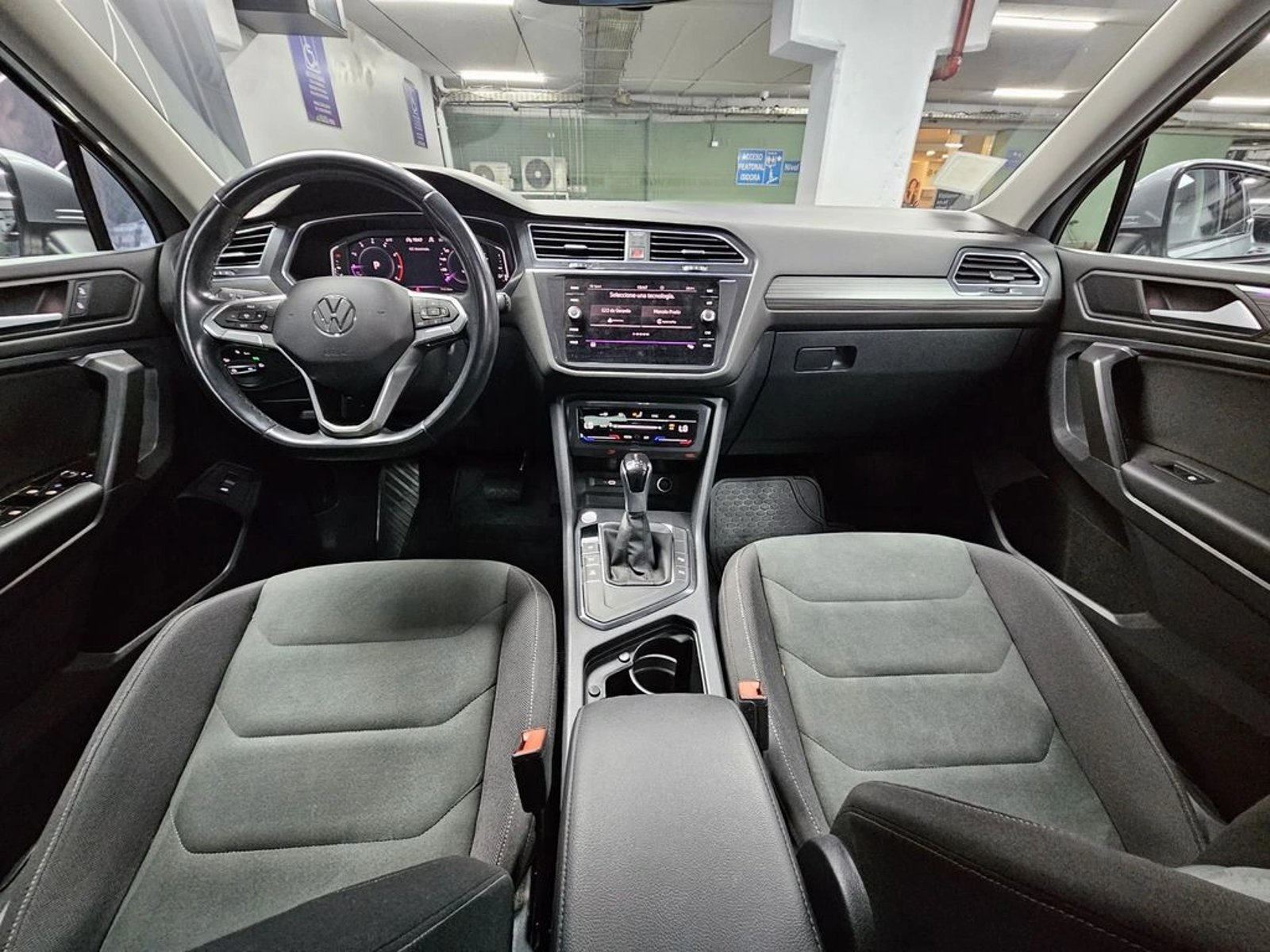 VOLKSWAGEN TIGUAN 2023 - Imagen 16 de 20