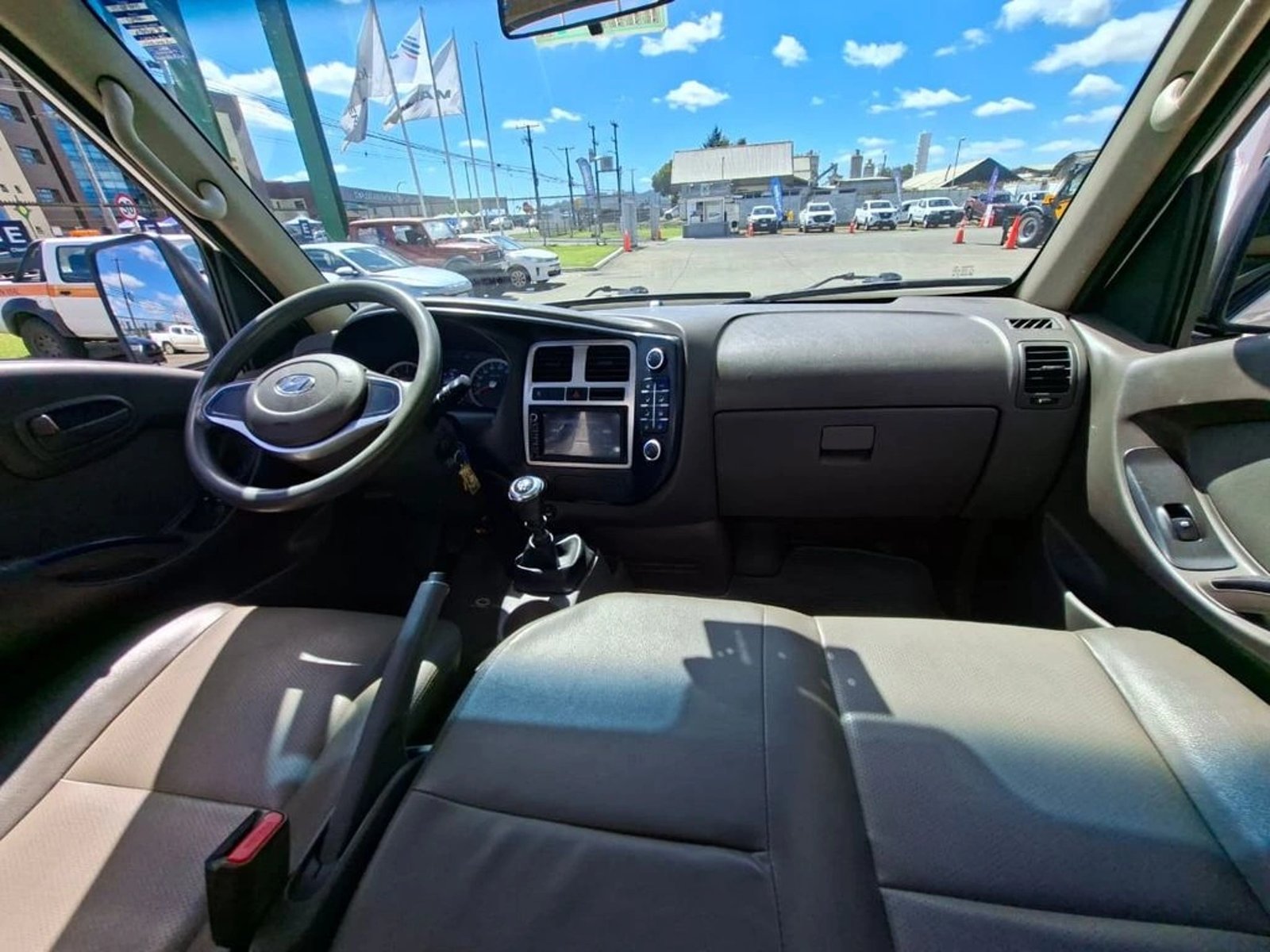 HYUNDAI PORTER 2023 - Imagen 18 de 20