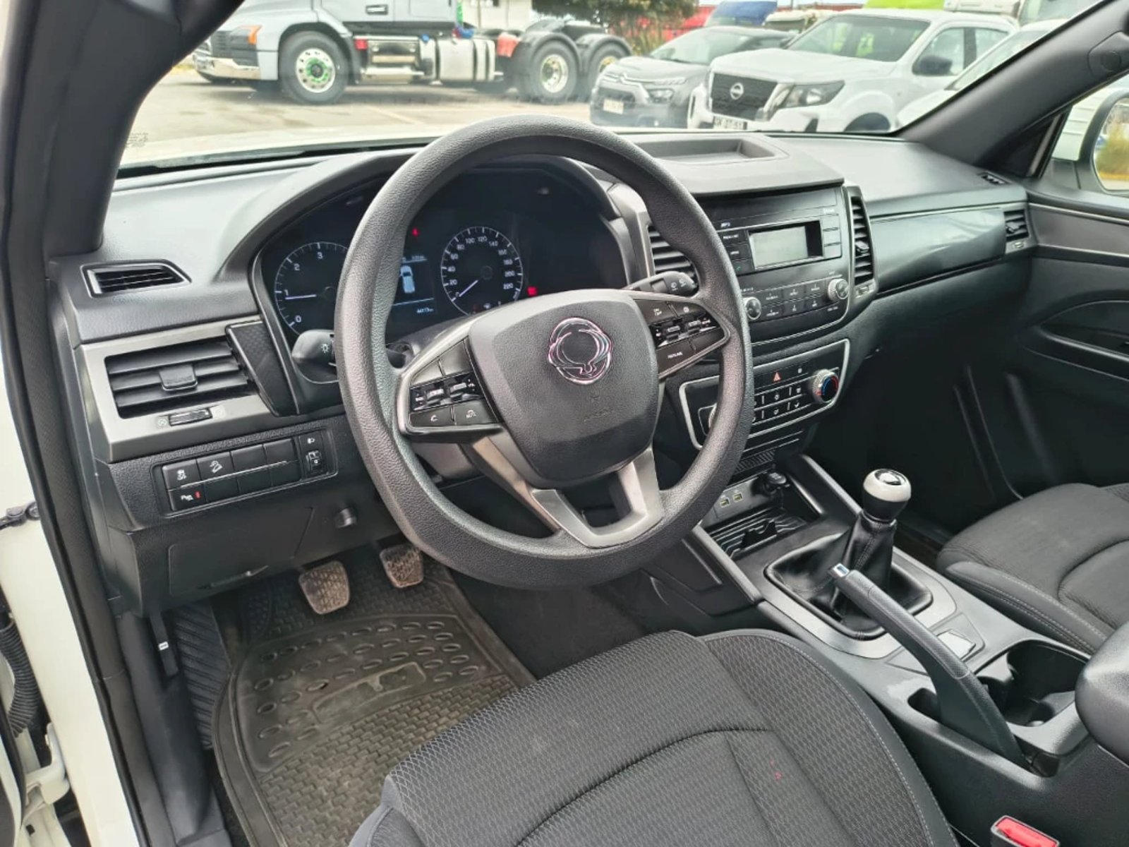 SsangYong Grand musso 2023 - Imagen 16 de 20