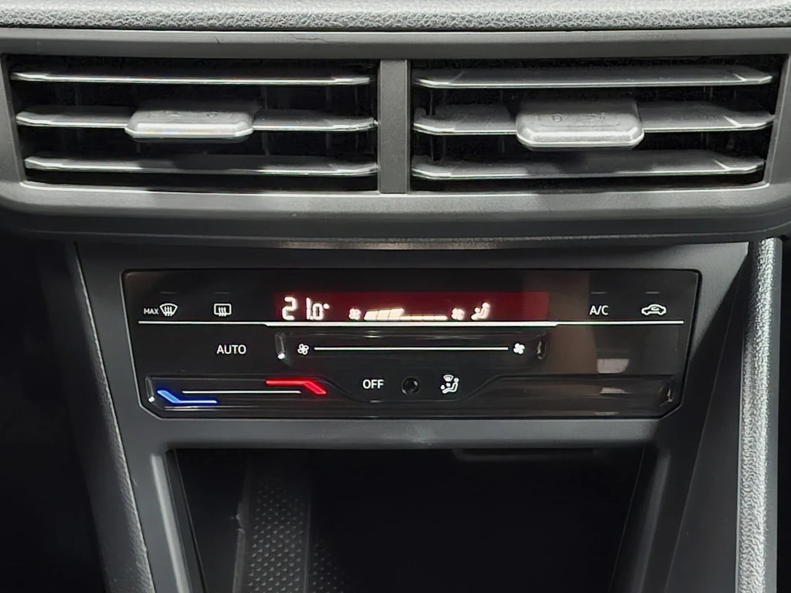 VOLKSWAGEN NIVUS 2024 - Imagen 18 de 20