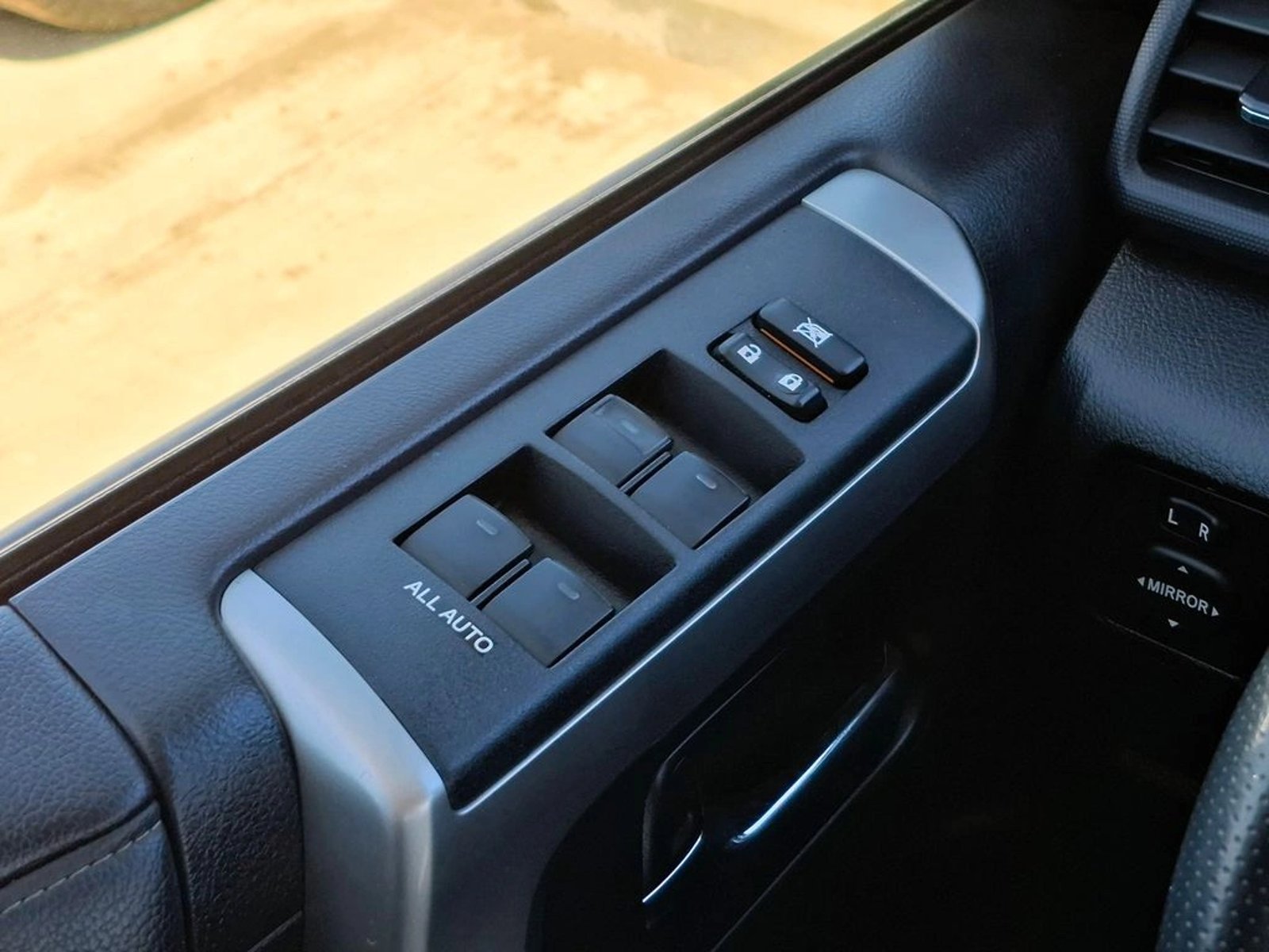 TOYOTA 4RUNNER 2021 - Imagen 12 de 20